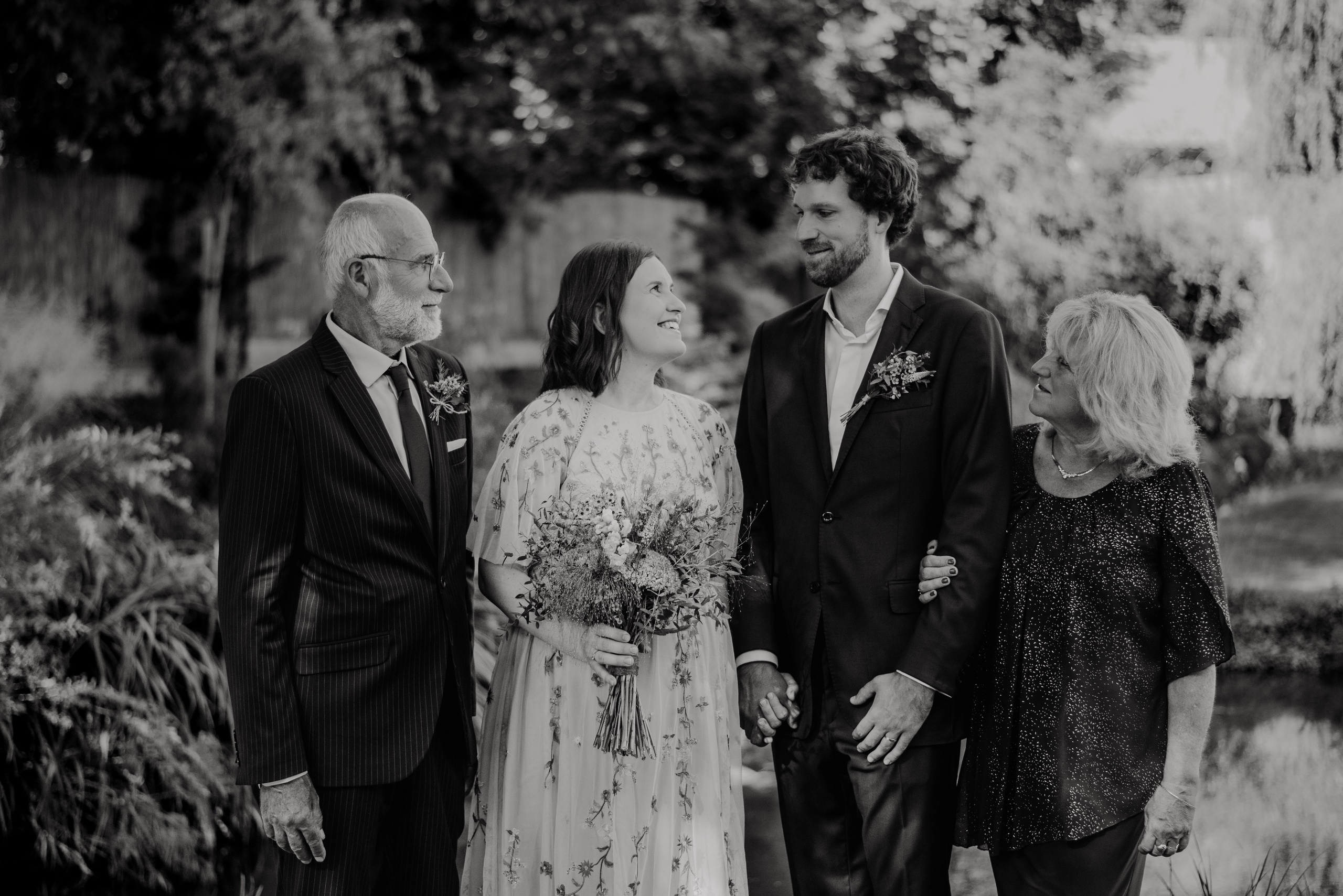 Czech and Portugal Photographer. Lifestyle, wedding and family photographer