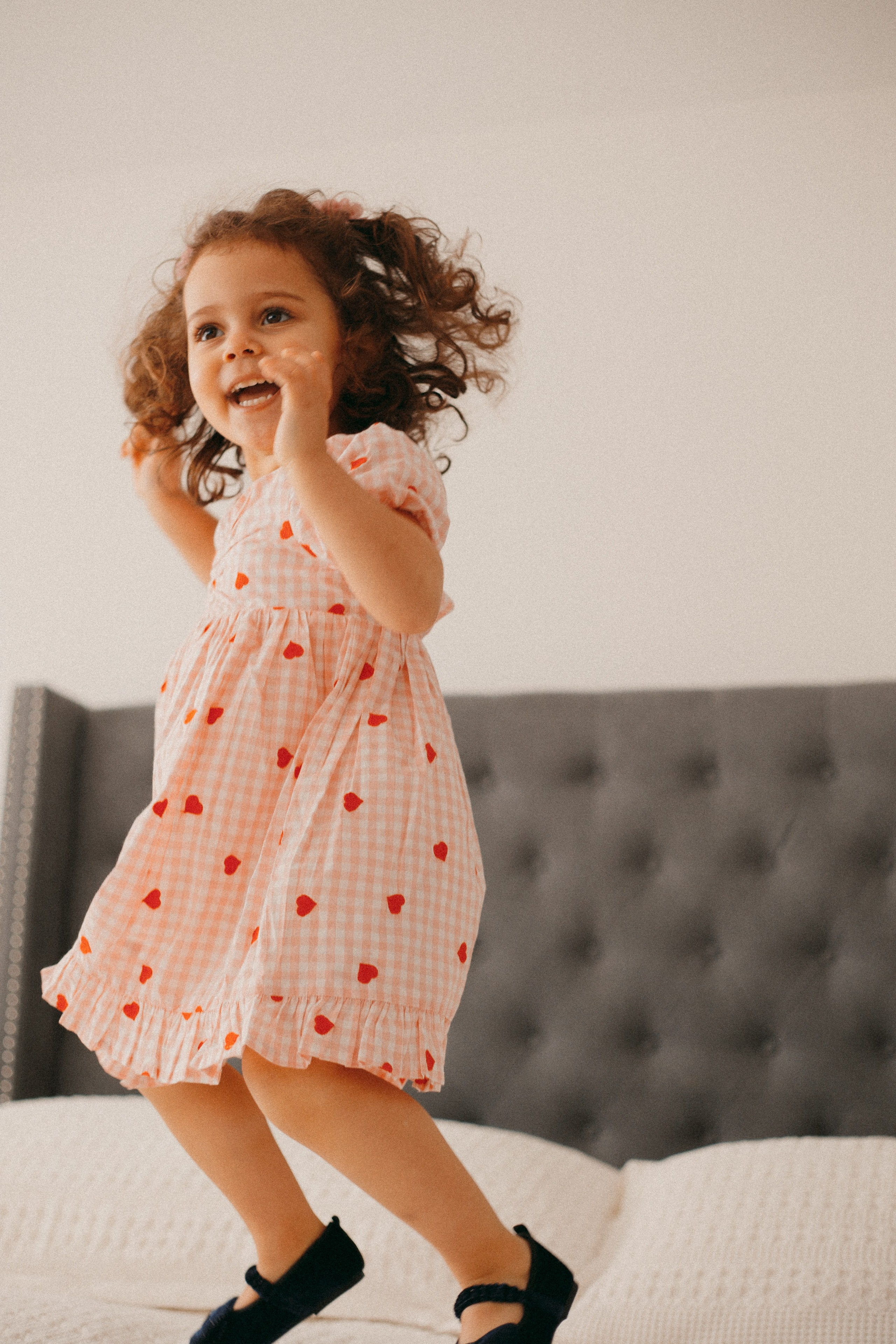 PHOTOGRAPHER JENNY IN CALGARY. I am a portrait and family photographer Jenny in Montreal and Calgary