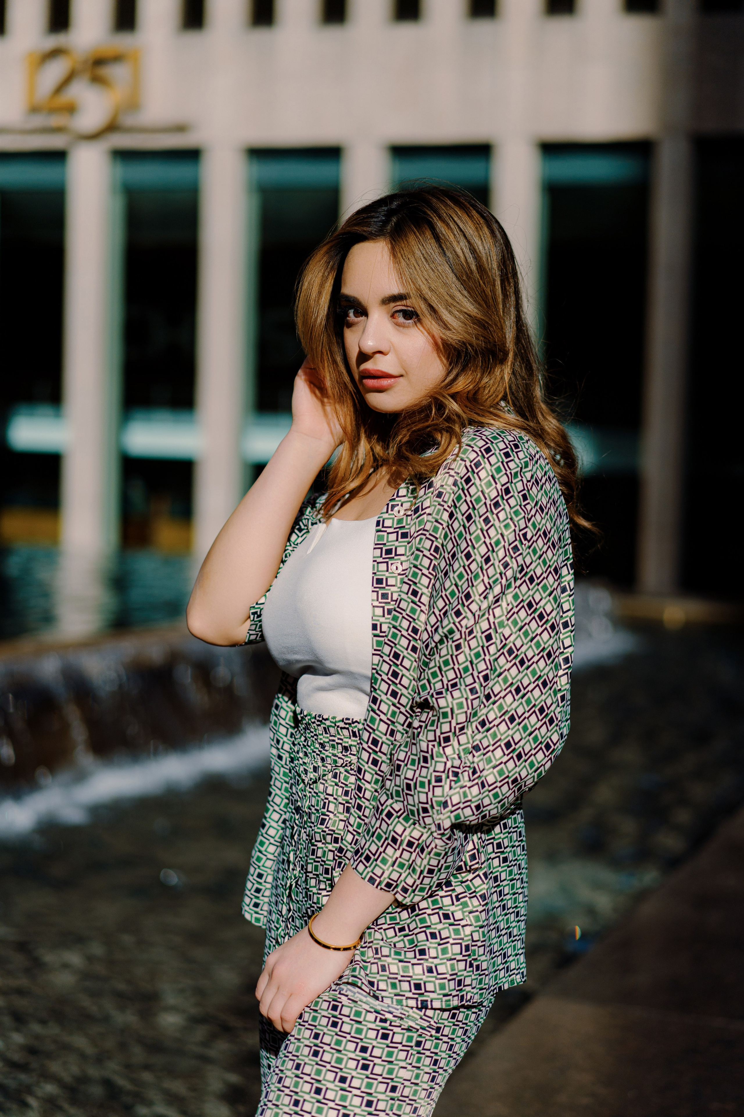 5th Avenue & Bryant Park Photography Sessions | NYC Portrait Location Guide. Videographer and photographer in New York // MAKAROV.VIDEO