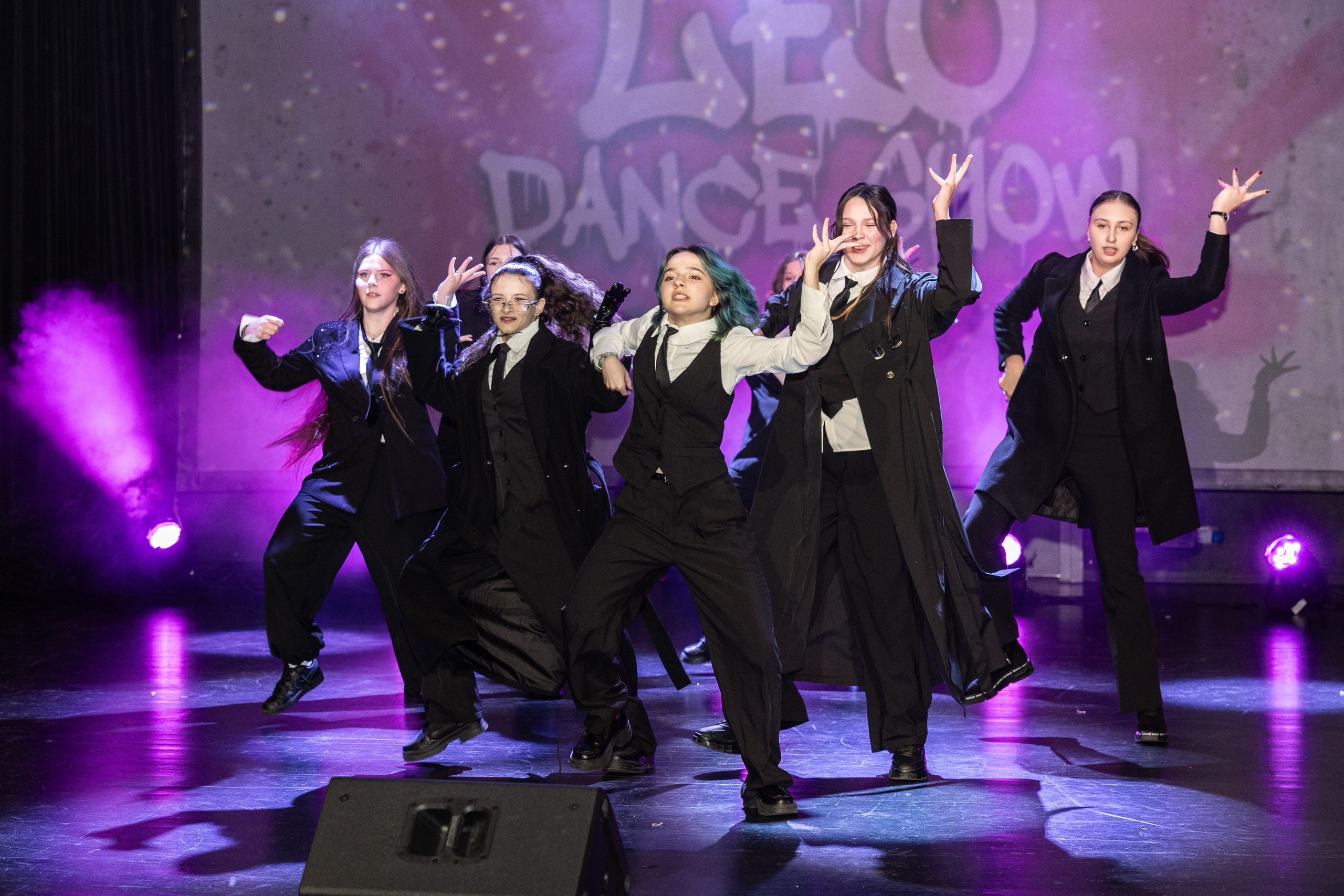 LEO DANCE SHOW WINTER 2025. Семейный и детский фотограф в Варшаве Мила Бобровская