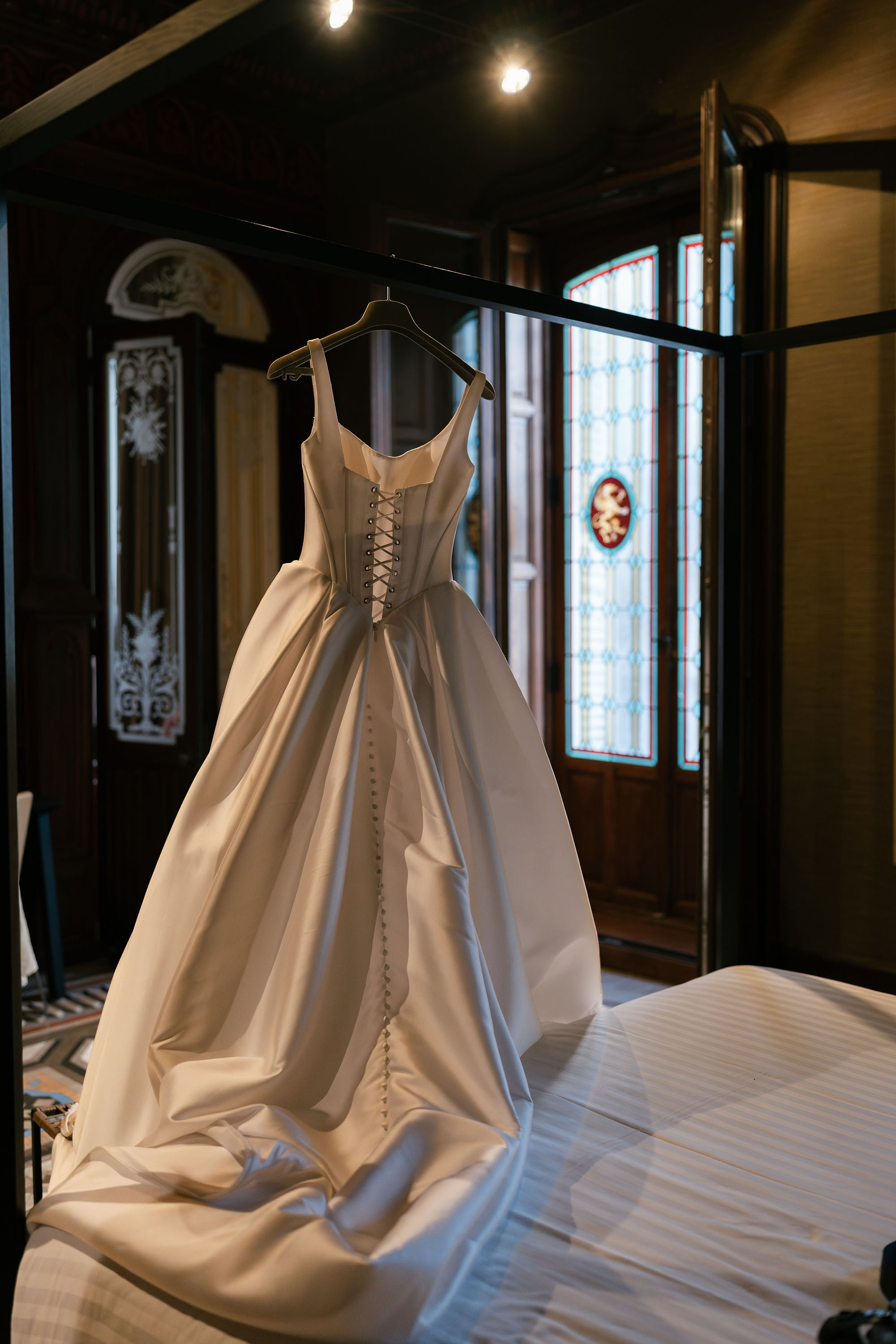 Gabriela. Destination Wedding Photographers and content creators based in Spain