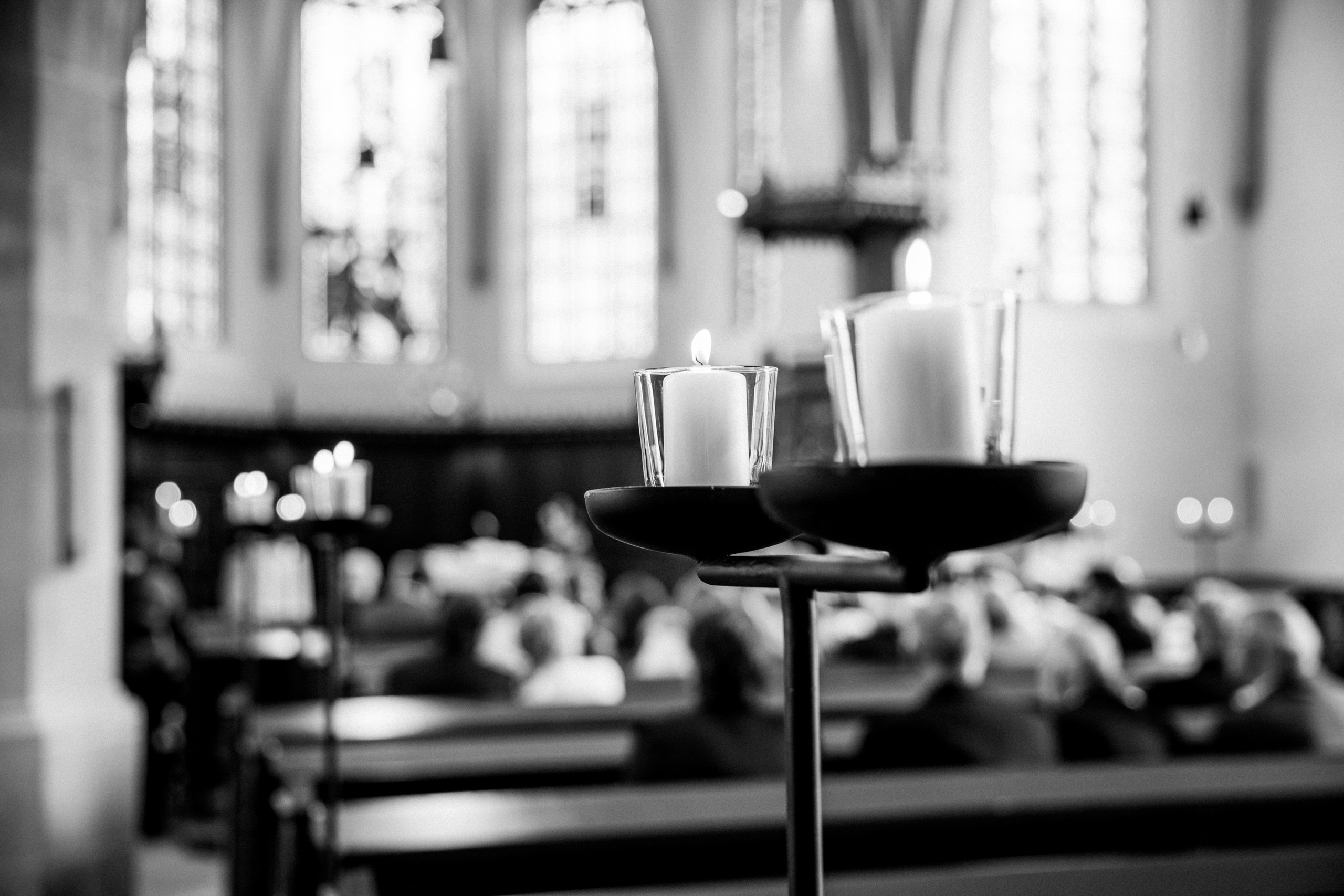 Kirchliche Trauung in Oerlinghausen – Emotionale Hochzeitsfotos & Stilvolle Reportagen!. Hochzeitsfotografin in Gütersloh | Authentische Hochzeitsreportagen | TK Photographie