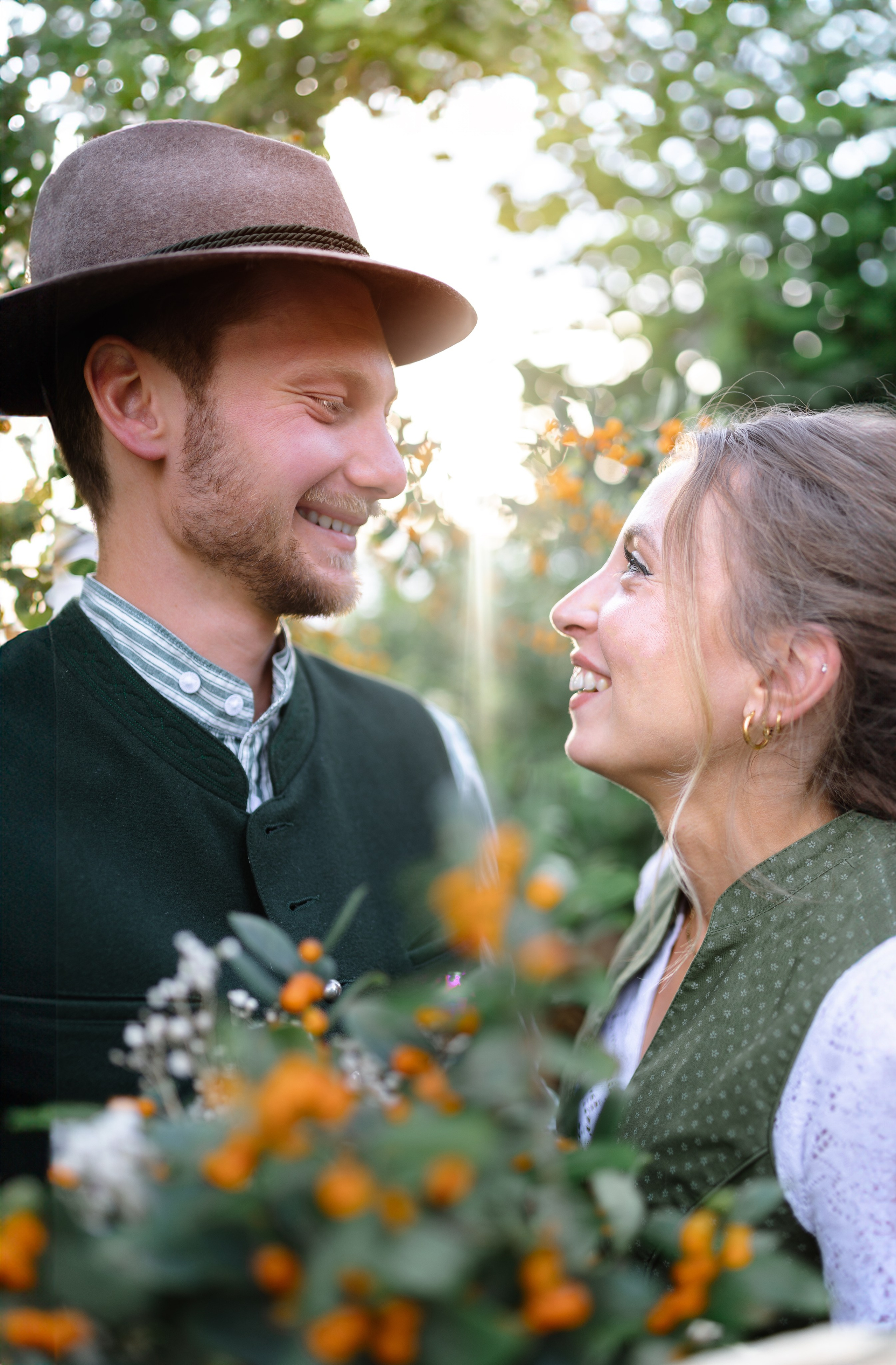 Selina & Conny. GoldenHourStory