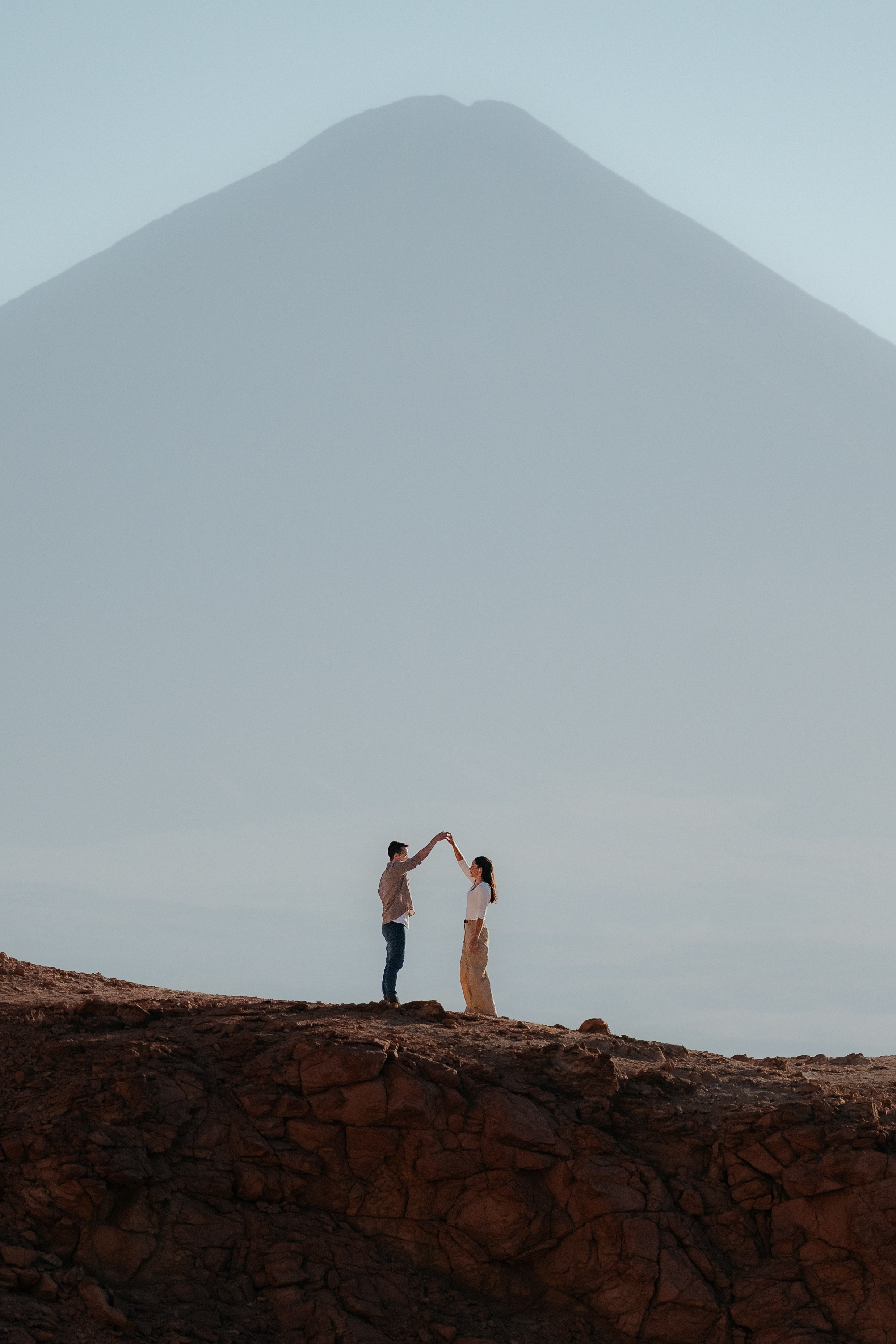 Sessão casual no Vale dos Cogumelos. Fotógrafo em San Pedro de Atacama