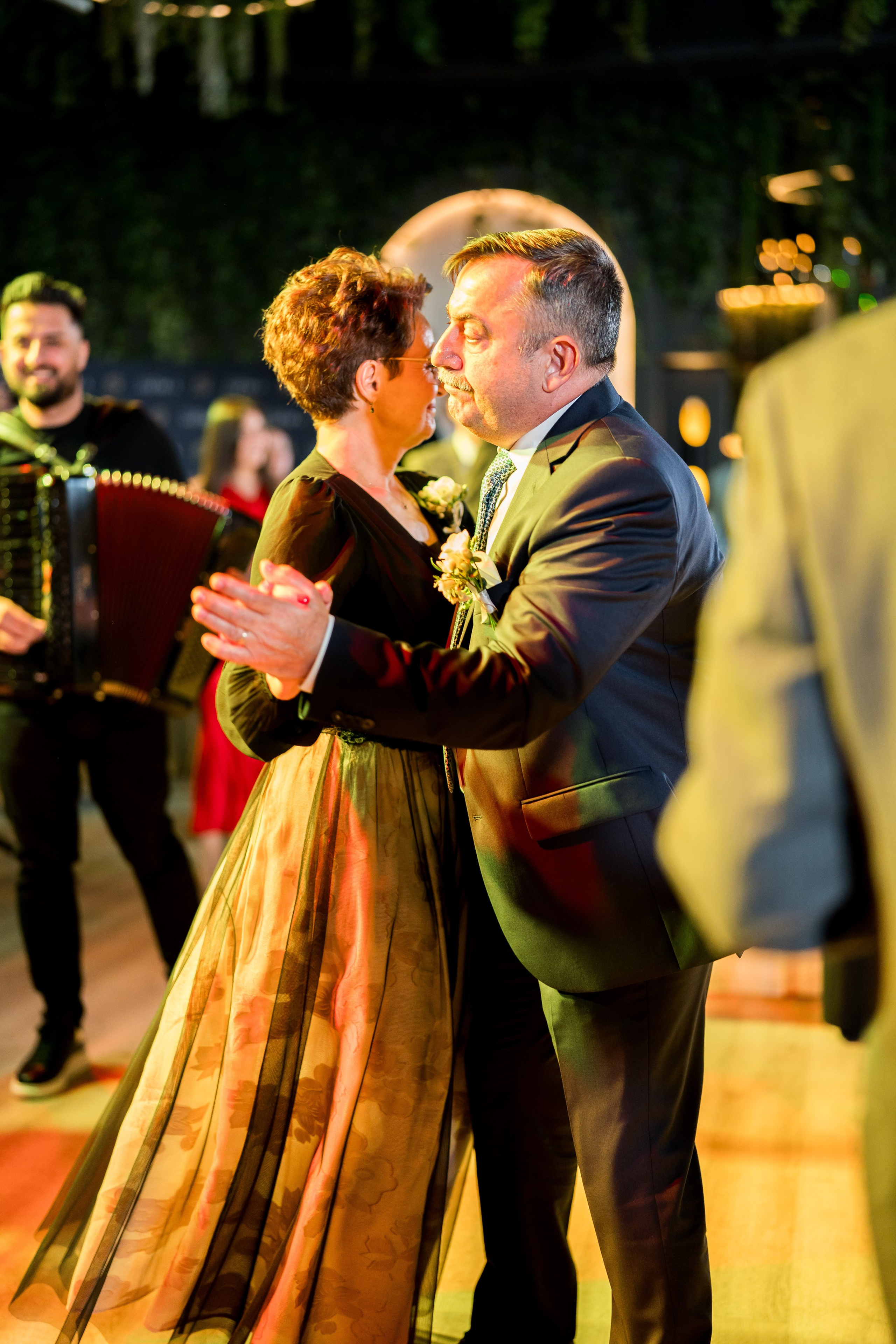 PARTY. Gabriel Florea — Fotograf nuntă București