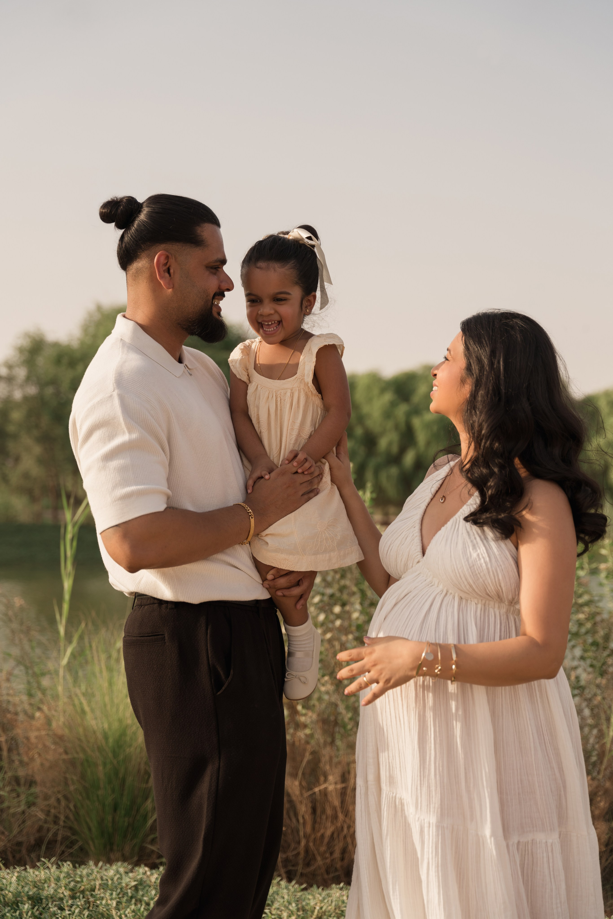 By the lake. Angela Iakovleva — Family Photographer in Dubai