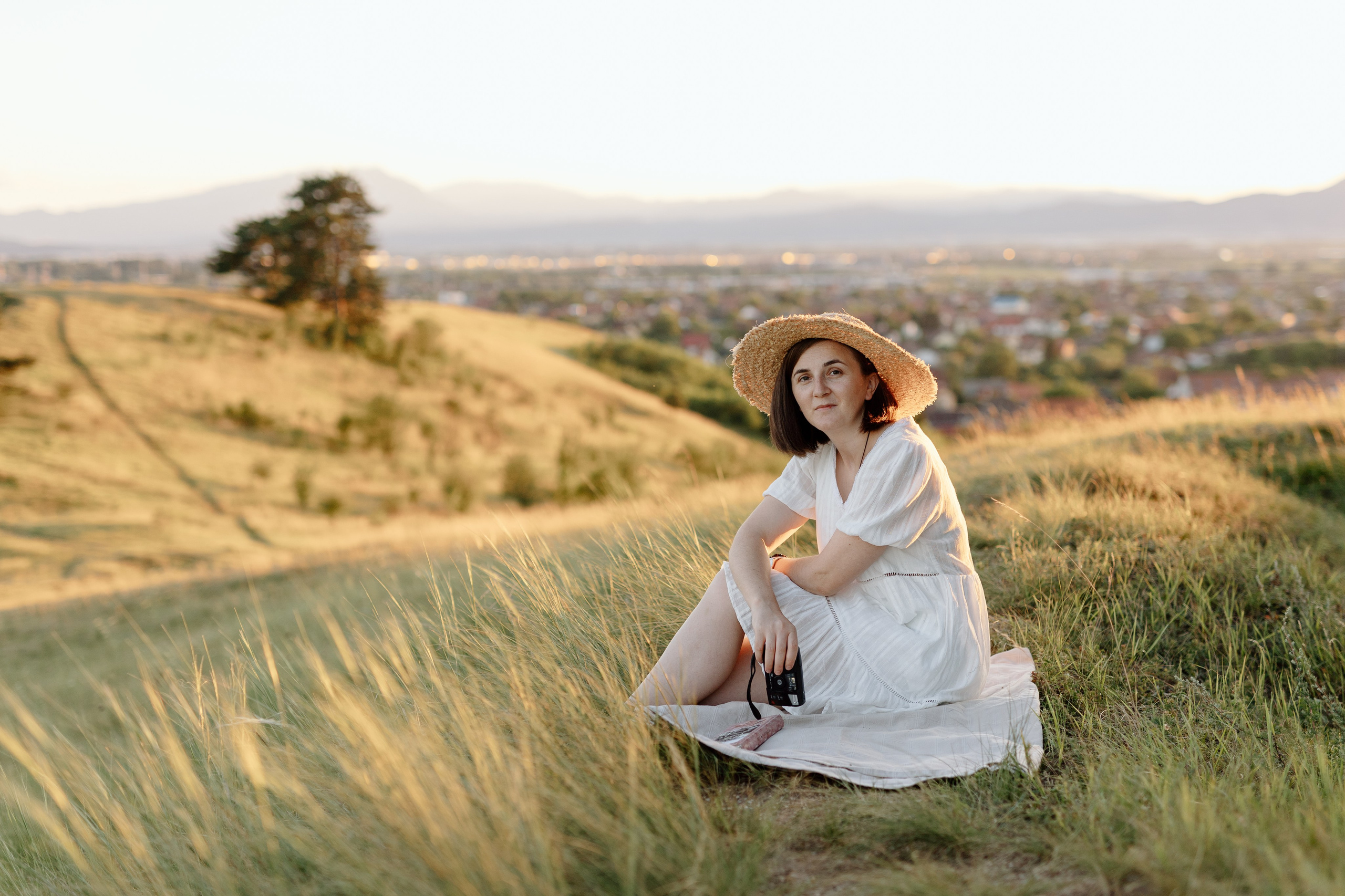 Cristina — Portrait. Main