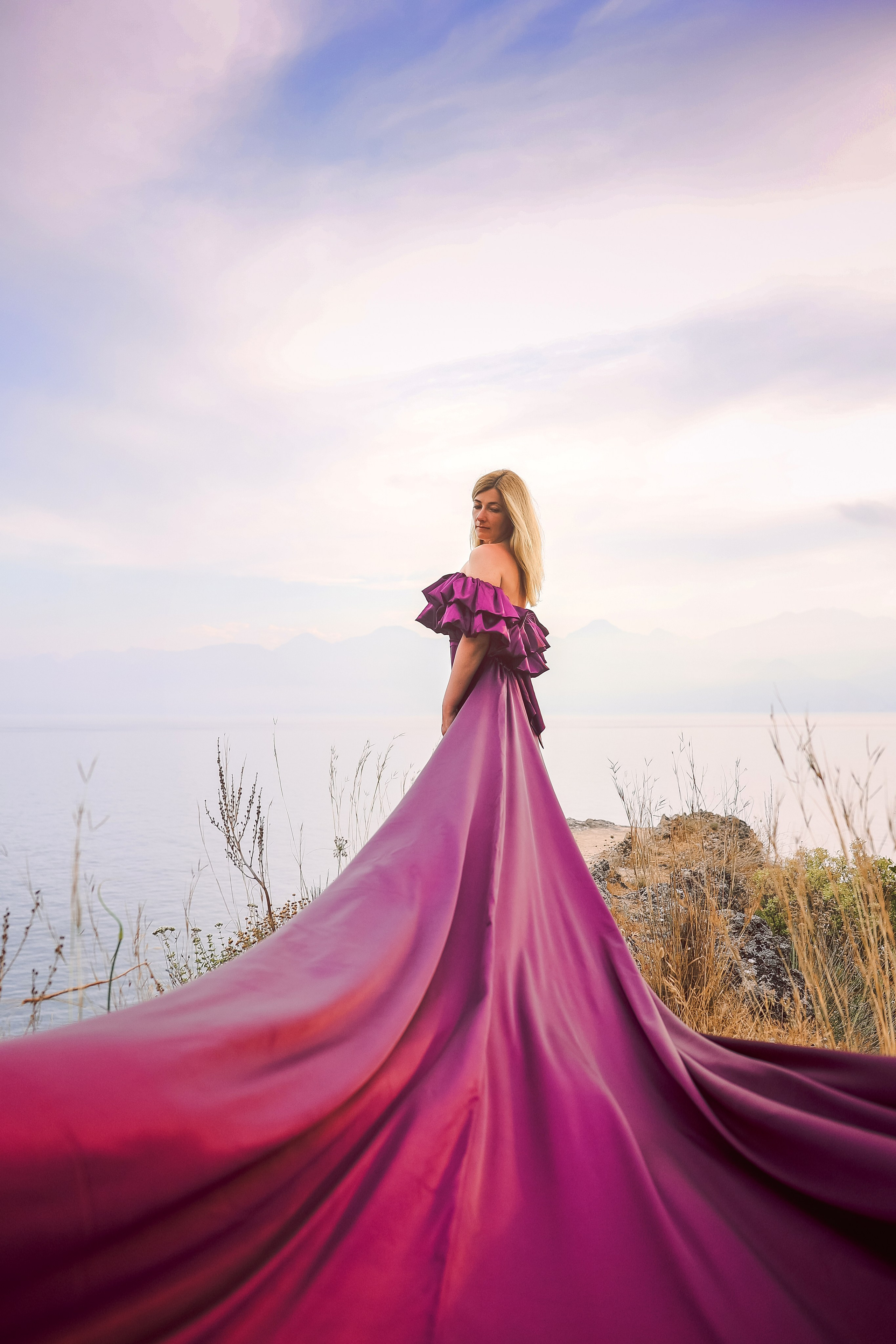 Flying dresses for rent. Photographer in Turkey, Antalya, Kemer, Belek, Side, Kas, Fethiye