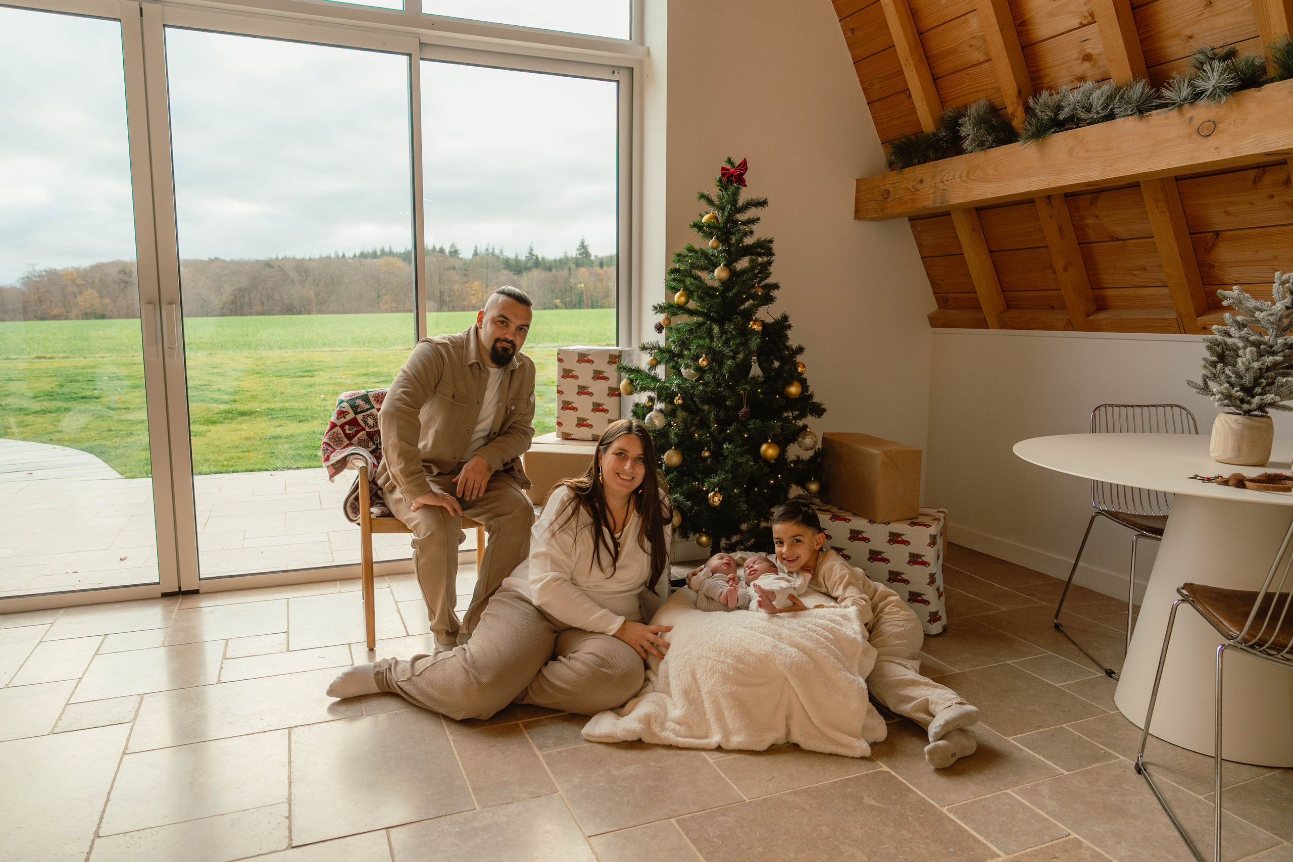 Salomé, Ludovic, Lou, Noah & Ava. Weeding photographer / event / portrait