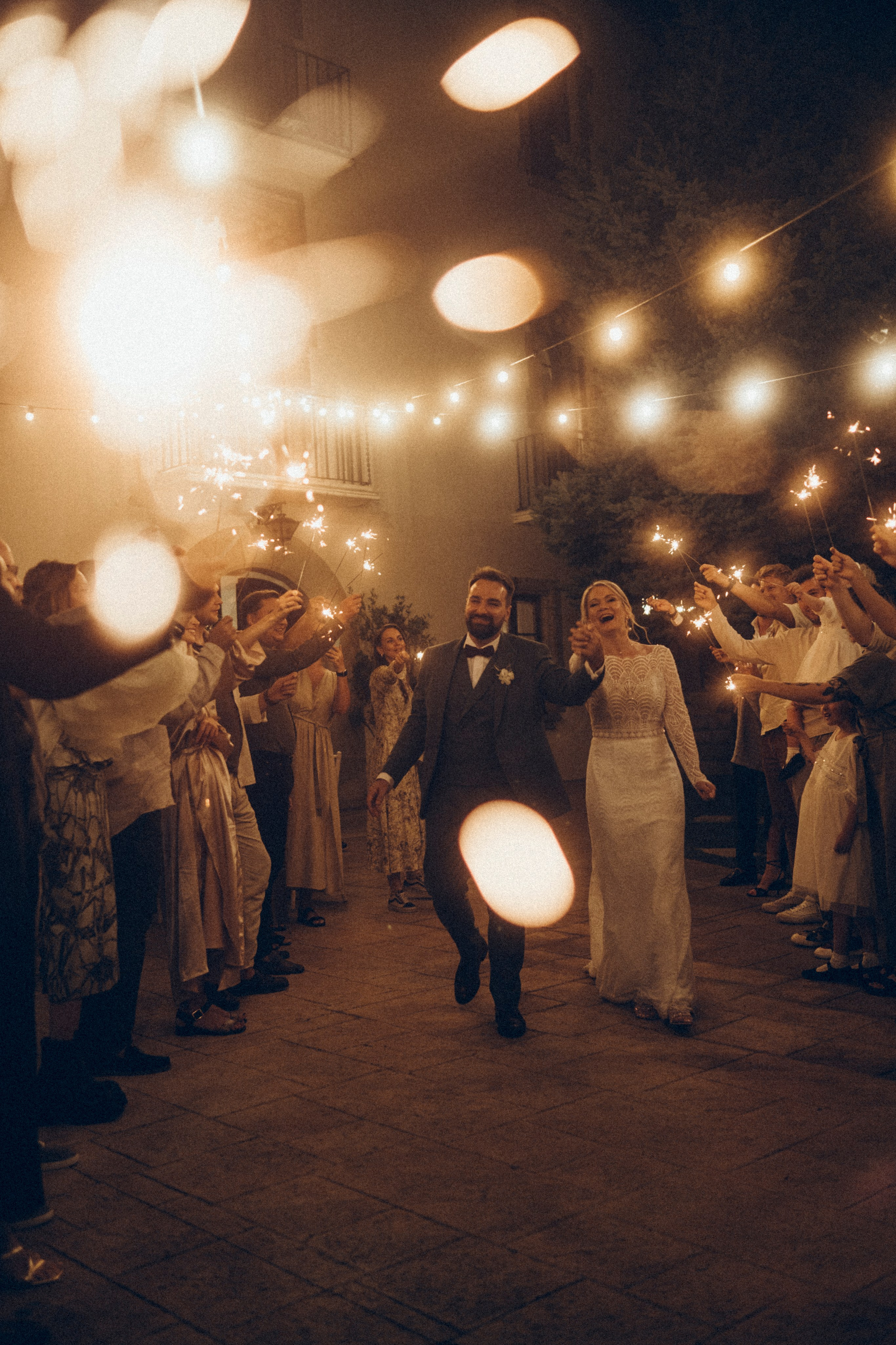 Nadezhda & Dmitry. Masia Mas Coll. Paola wedding photographer / videographer in Barcelona