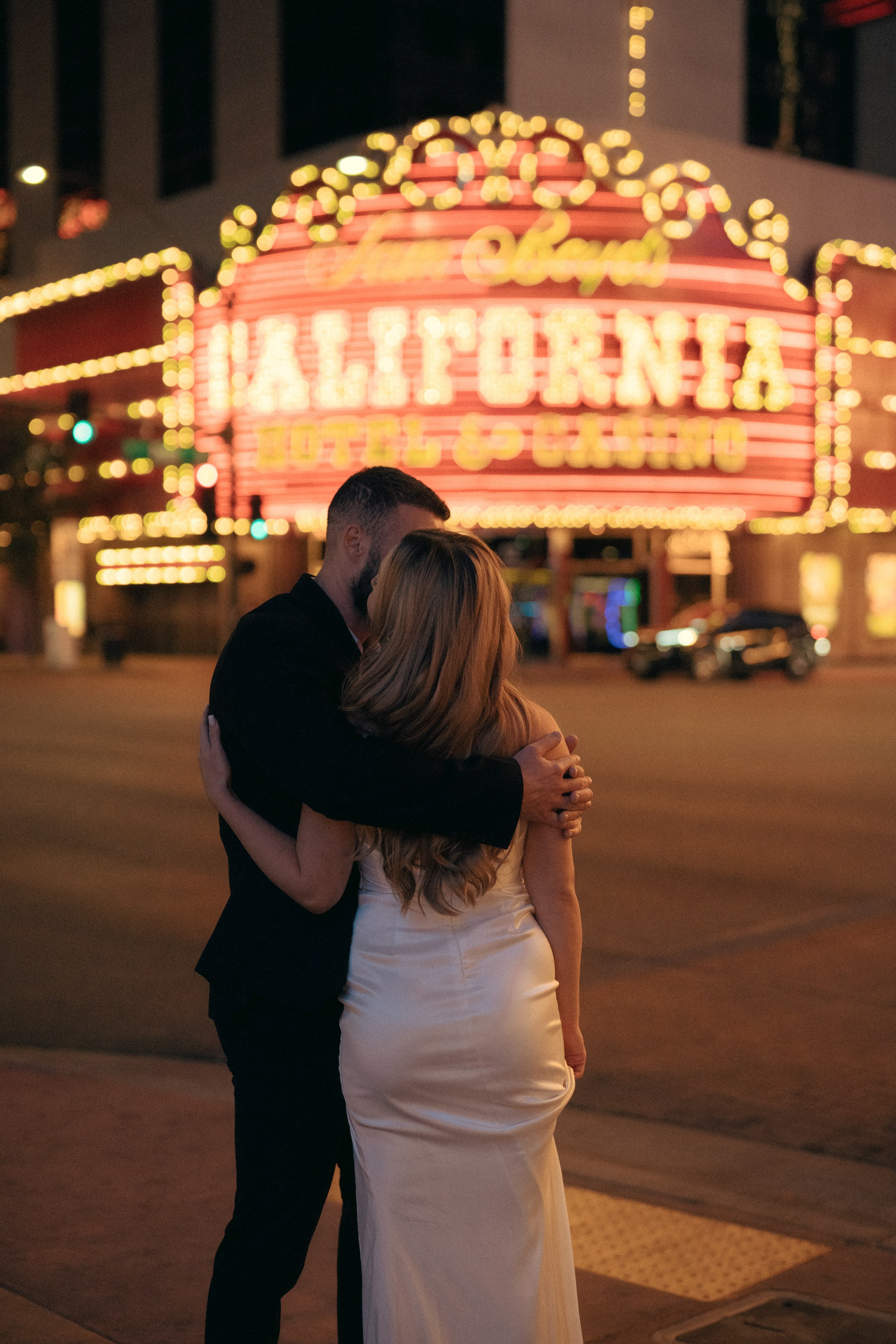 Anna&Vlad. Wedding & elopement photographer Viktoriya Kravtsov. Las Vegas