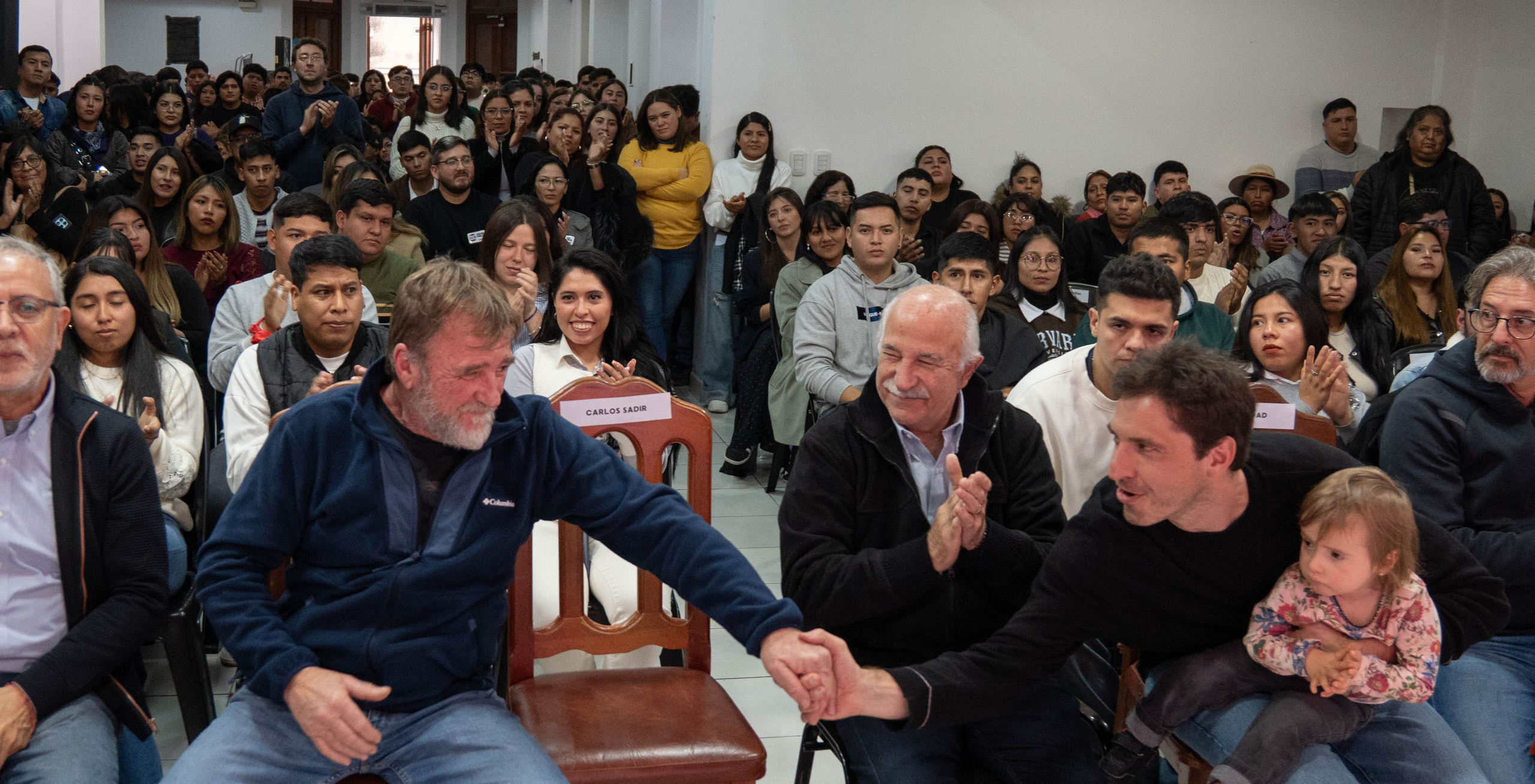 Asunción de autoridades de la Juventud Radical. Cuarta Pared