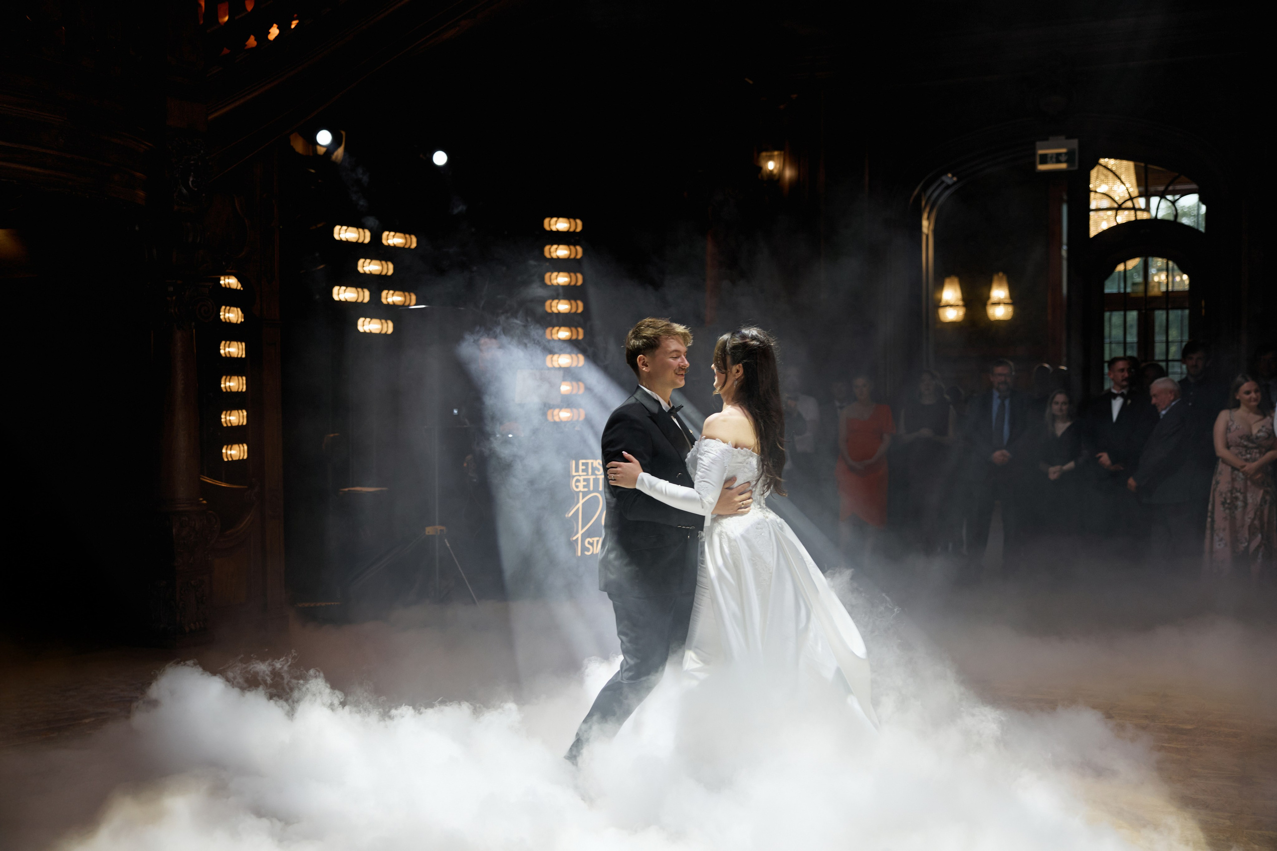 Wiktoria & Kacper. Pałac Goetz. Fotograf ślubny i rodzinny w Krakowie Yana Klymova