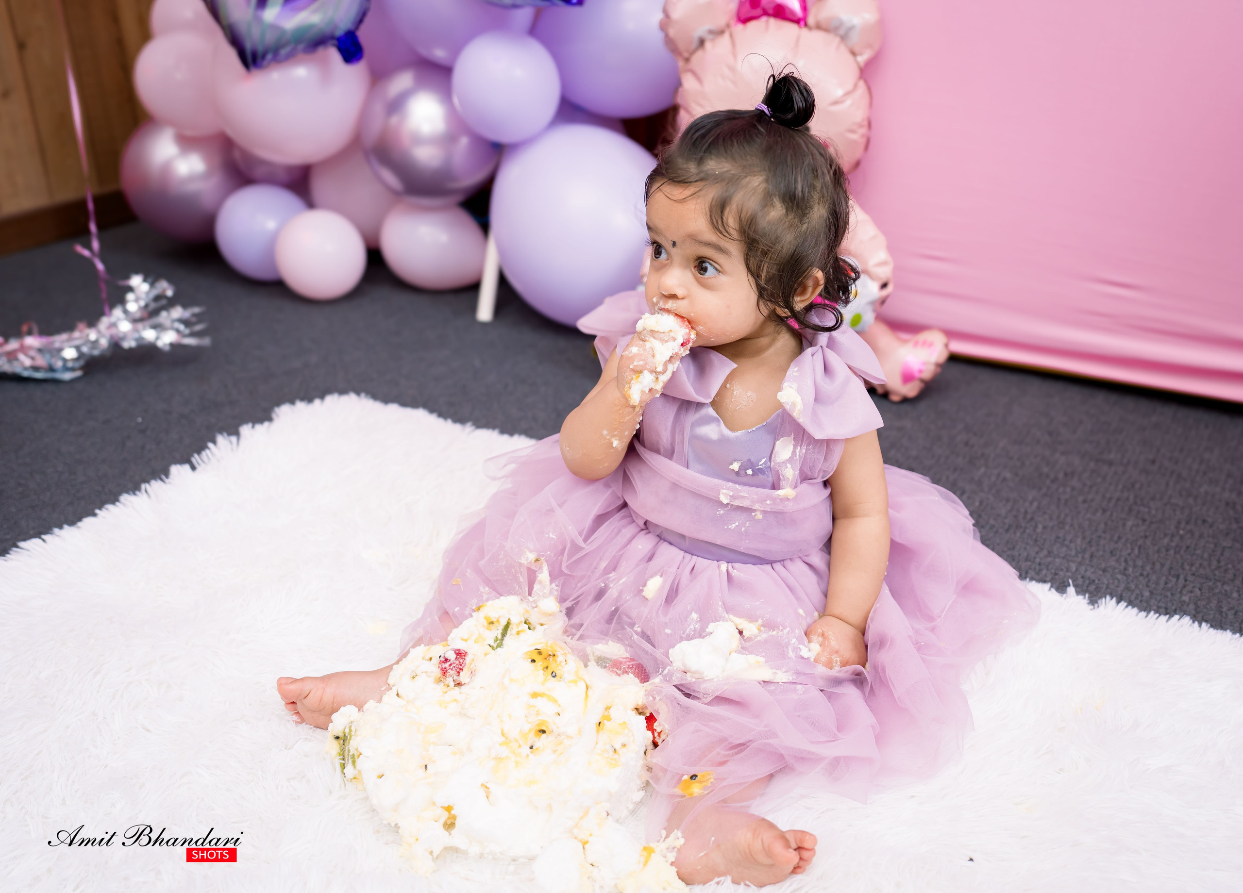 Yuhana’s Cake Smash Session. Freelance Photographer in Newcastle & Central Coast