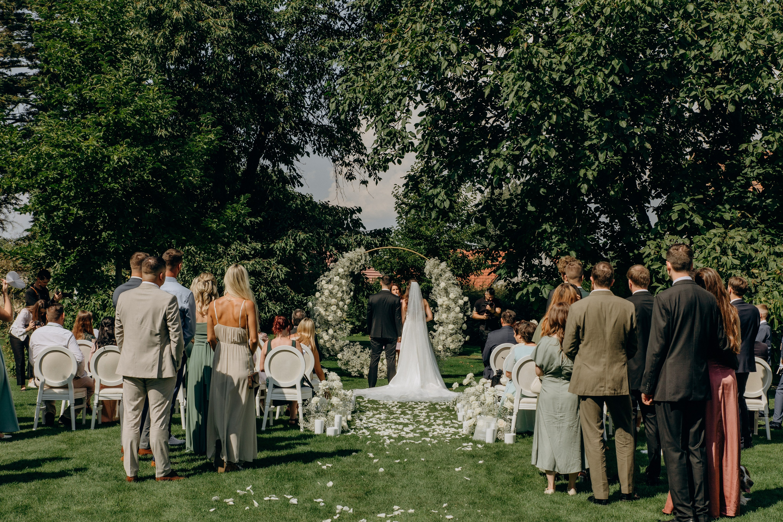 Wedding moments at Na Kmine