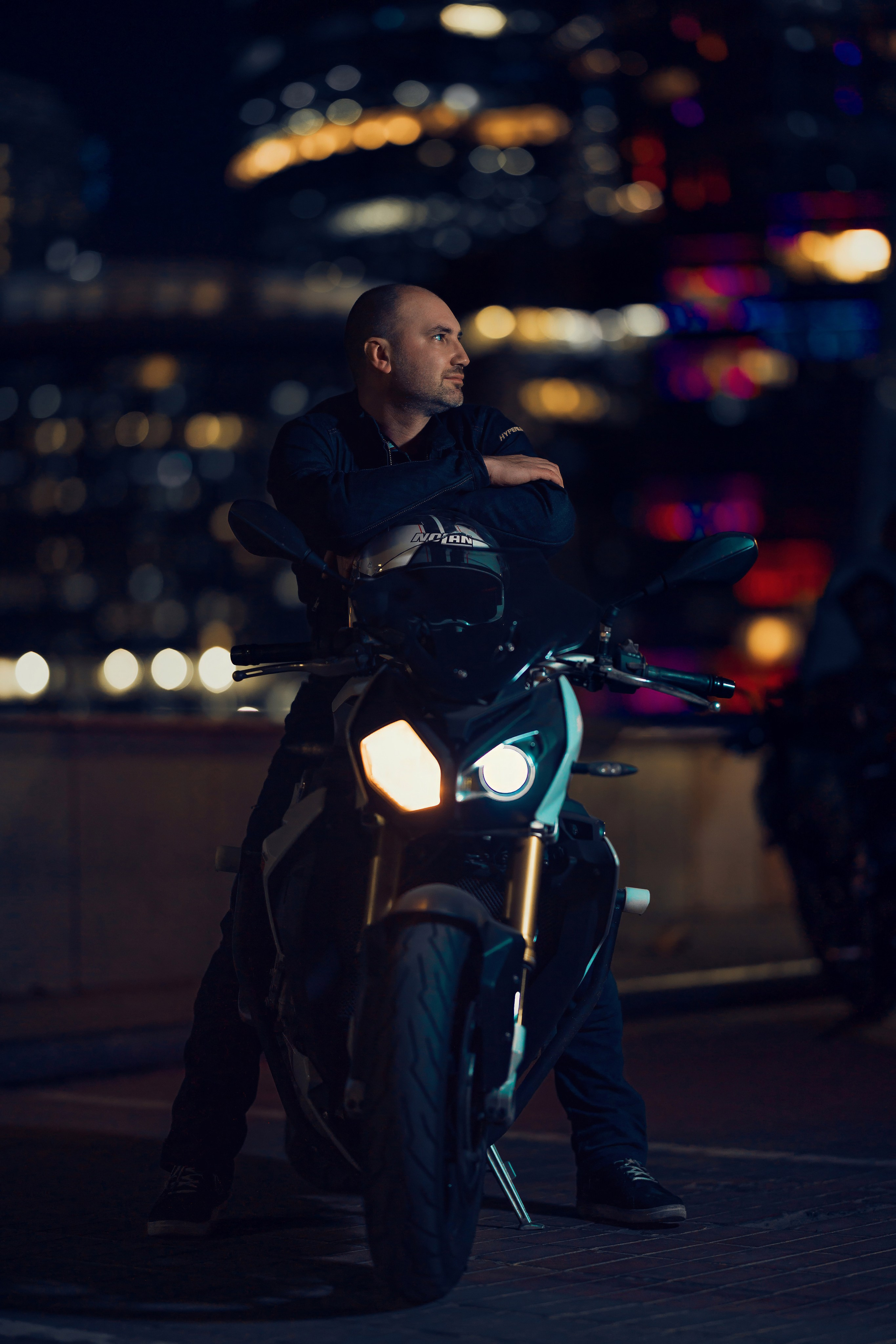 Ivan. Nifty photography — коммерческий и портретный фотограф в Ташкенте. Студийная и выездная съёмка