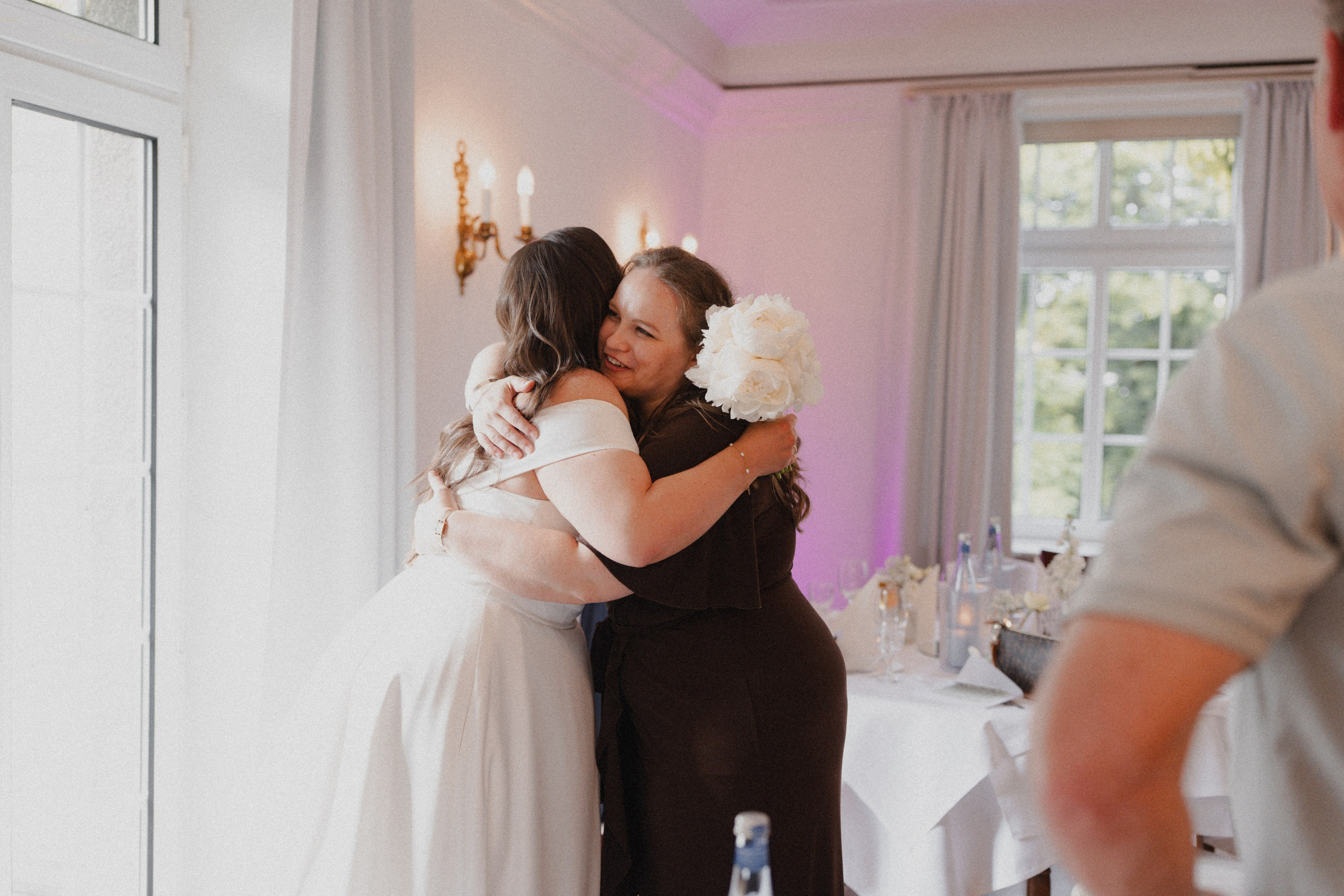 Jessica & Felix I Gesellschaft Harmonie Bochum. Hochzeitsfotografin Bochum | Halyna Reiche Fotografie NRW