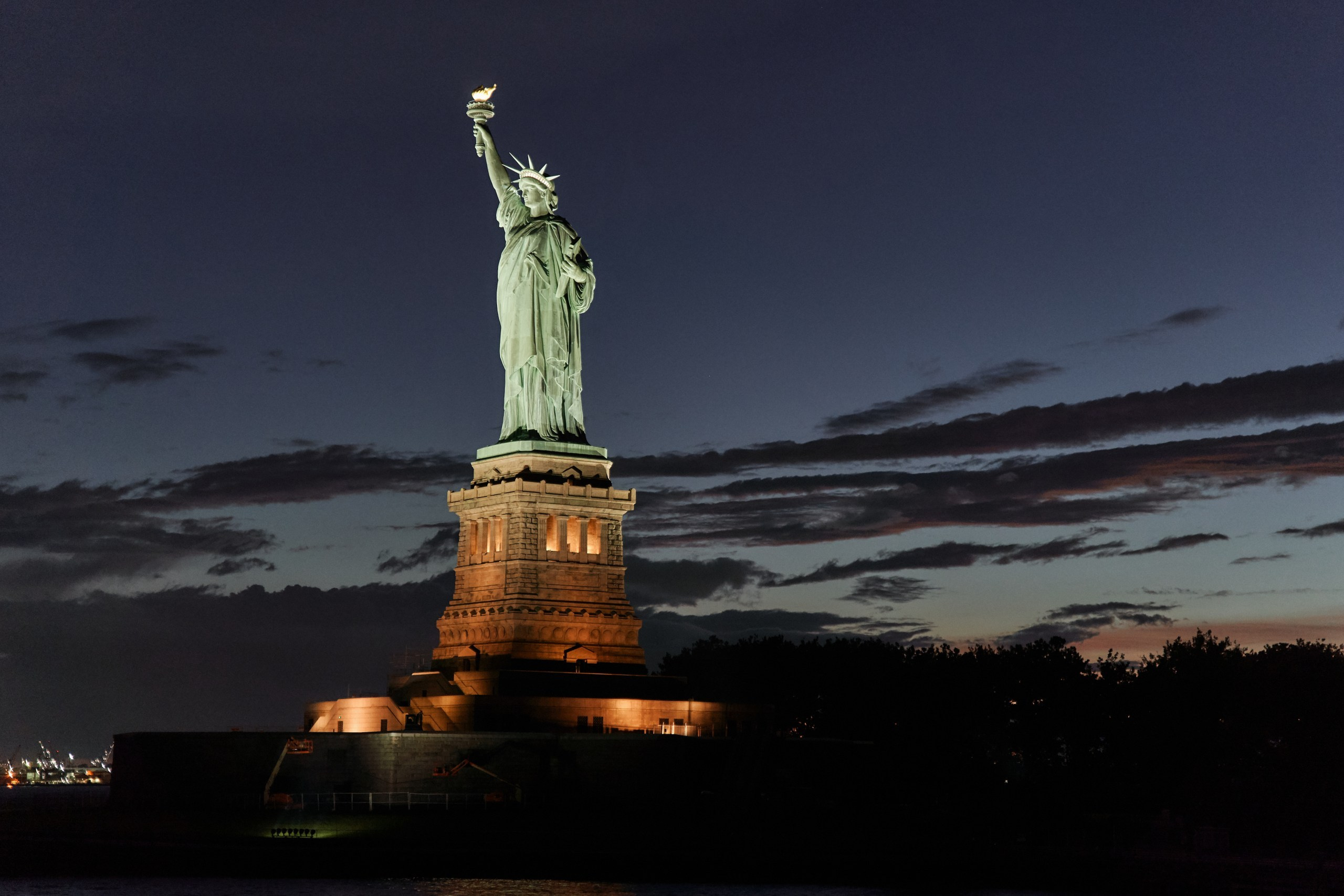 Cruise Birthday Party. Professional Wedding and event photographer USA New York