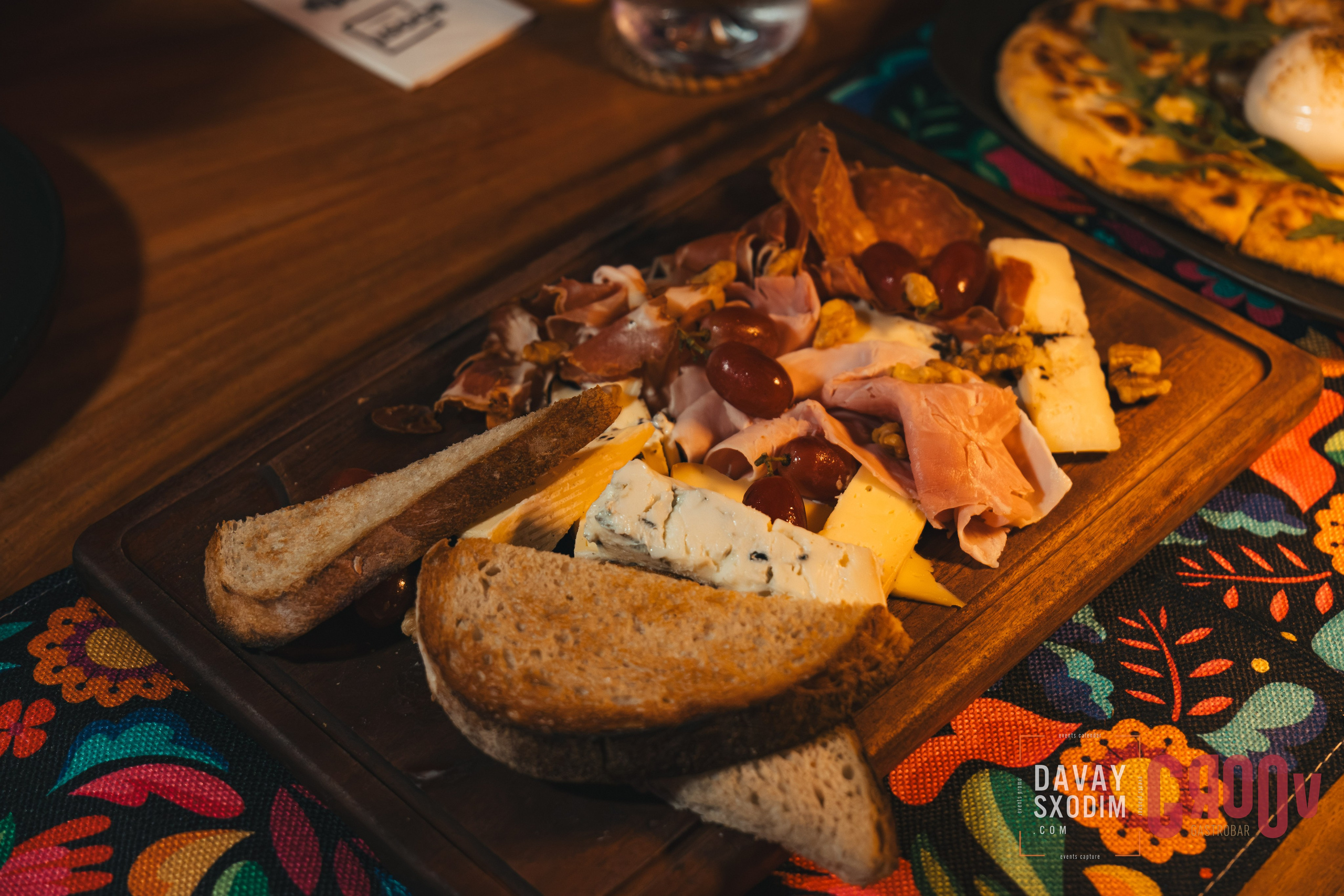 Вечеринка Tiki Twilights | Фоторепортаж | Афиша | DAVAYSXODIM.com PHUKET. АФИША|ФОТОРЕПОРТАЖИ|ИВЕНТЫ|ПХУКЕТ