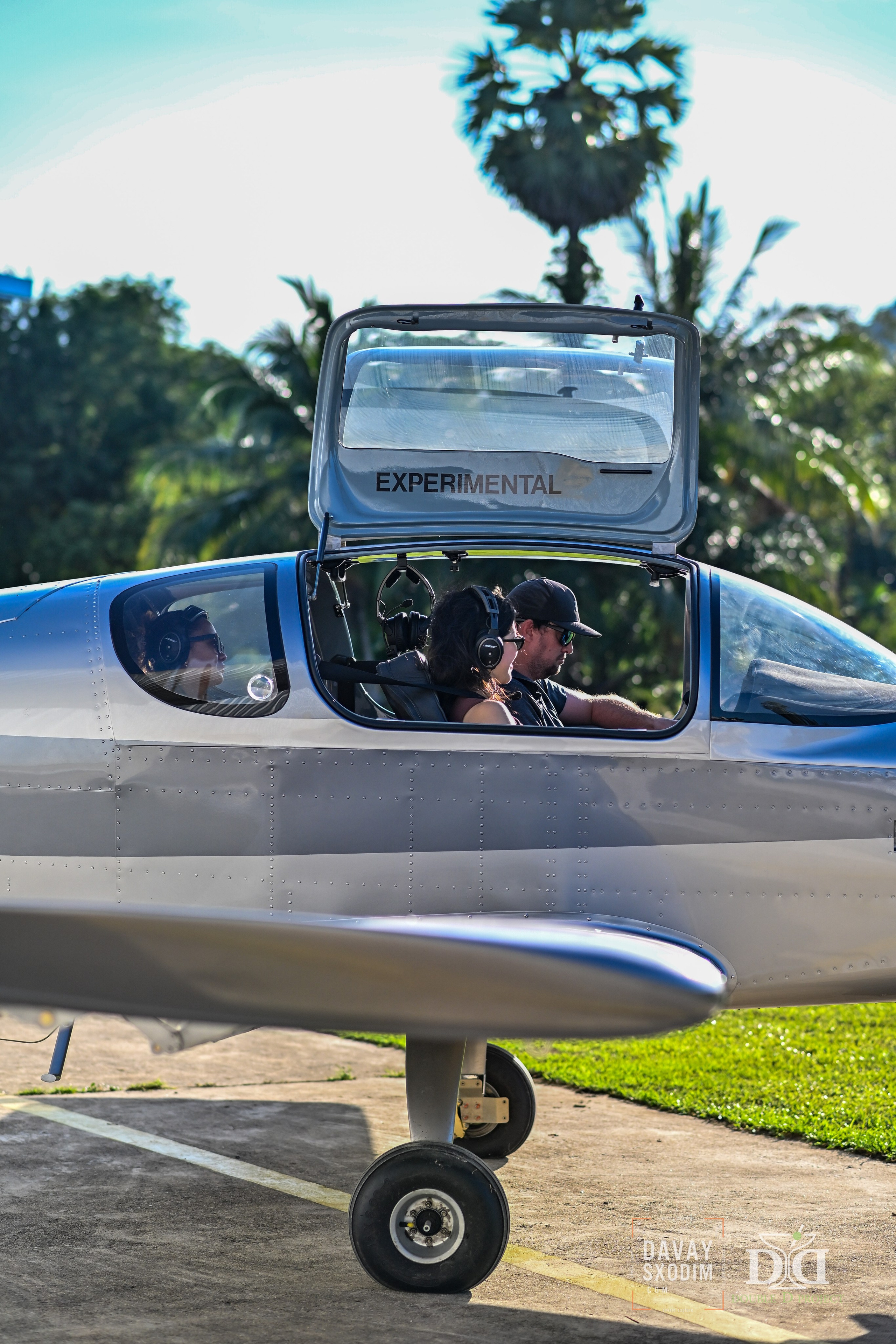 Вечеринка на аэродроме | Фоторепортаж | Афиша | DAVAYSXODIM.com PHUKET. АФИША|ФОТОРЕПОРТАЖИ|ИВЕНТЫ|ПХУКЕТ