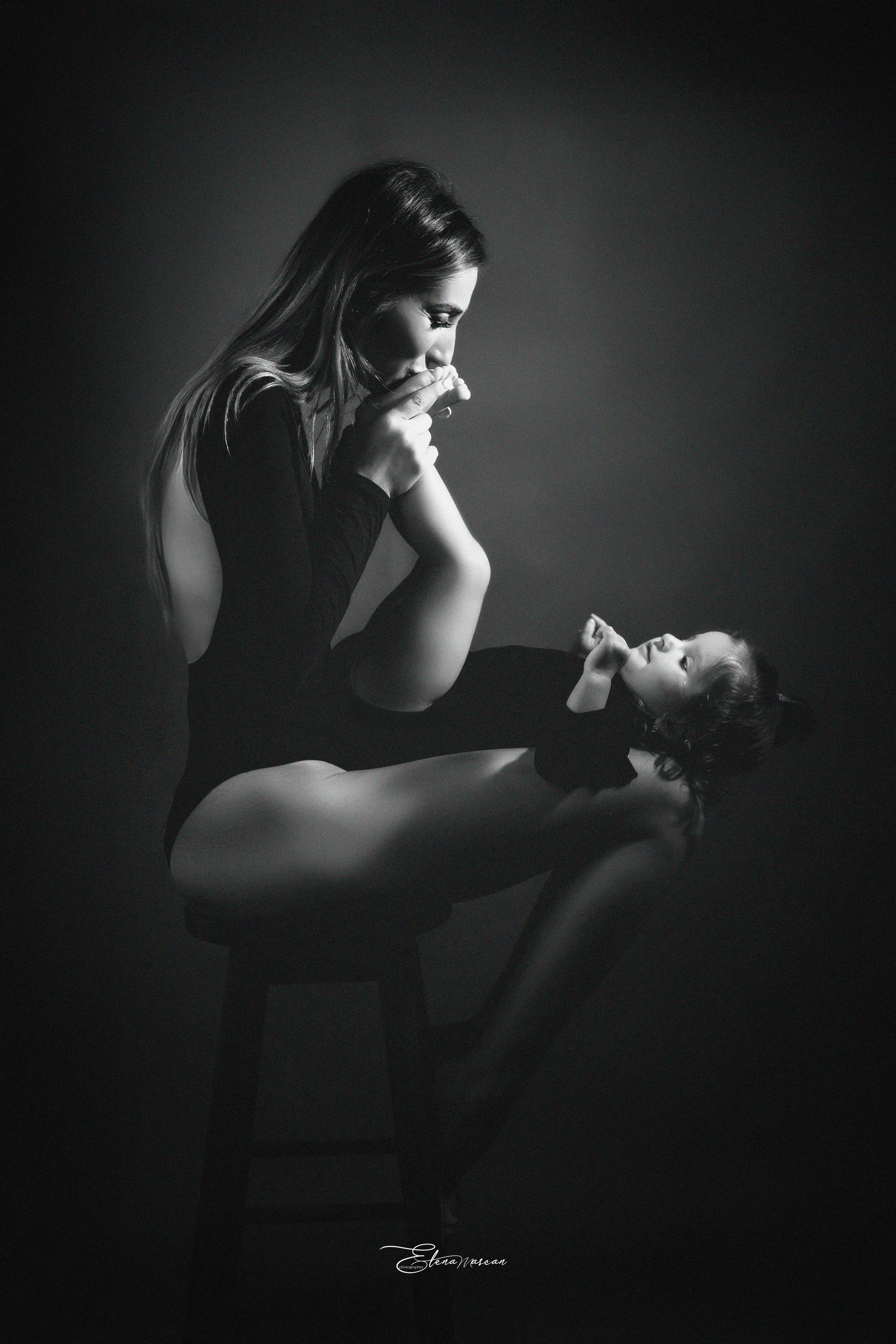 Şedinţe foto de familie - Împreună, într-o imagine. Elena Mascan – Fotograf newborn, maternitate, portret, smash the cake & branding personal | La Femme Studio Photograpy|Constanţa