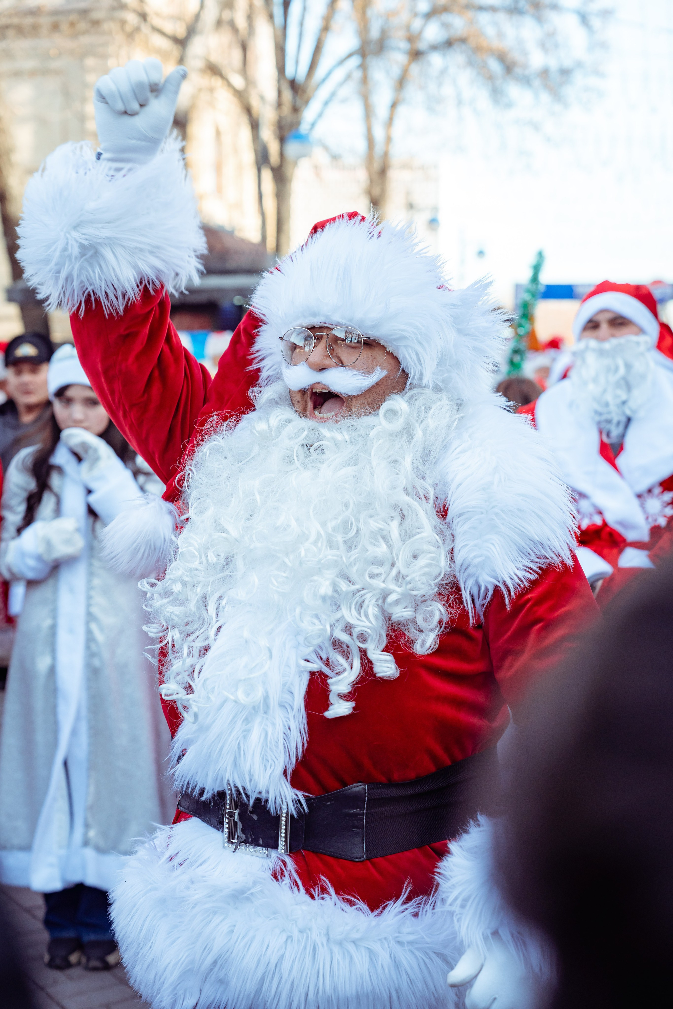 Парад Дедов Морозов. Георгий Намазов | Фотограф в Ташкенте