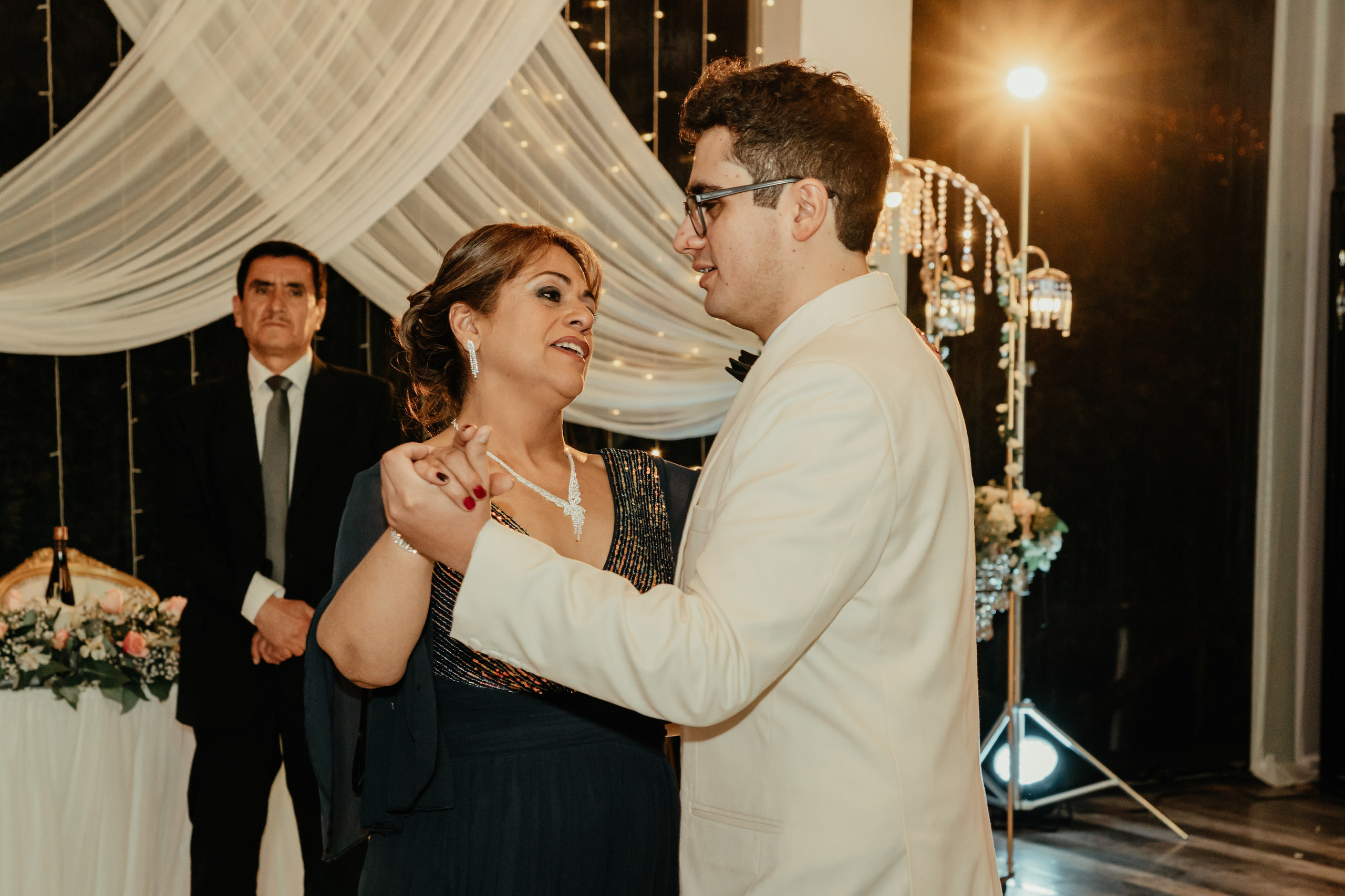 VANIA + LUIS BODA CIVIL. Studio KVTA | Fotografía y Video de Bodas en Arequipa