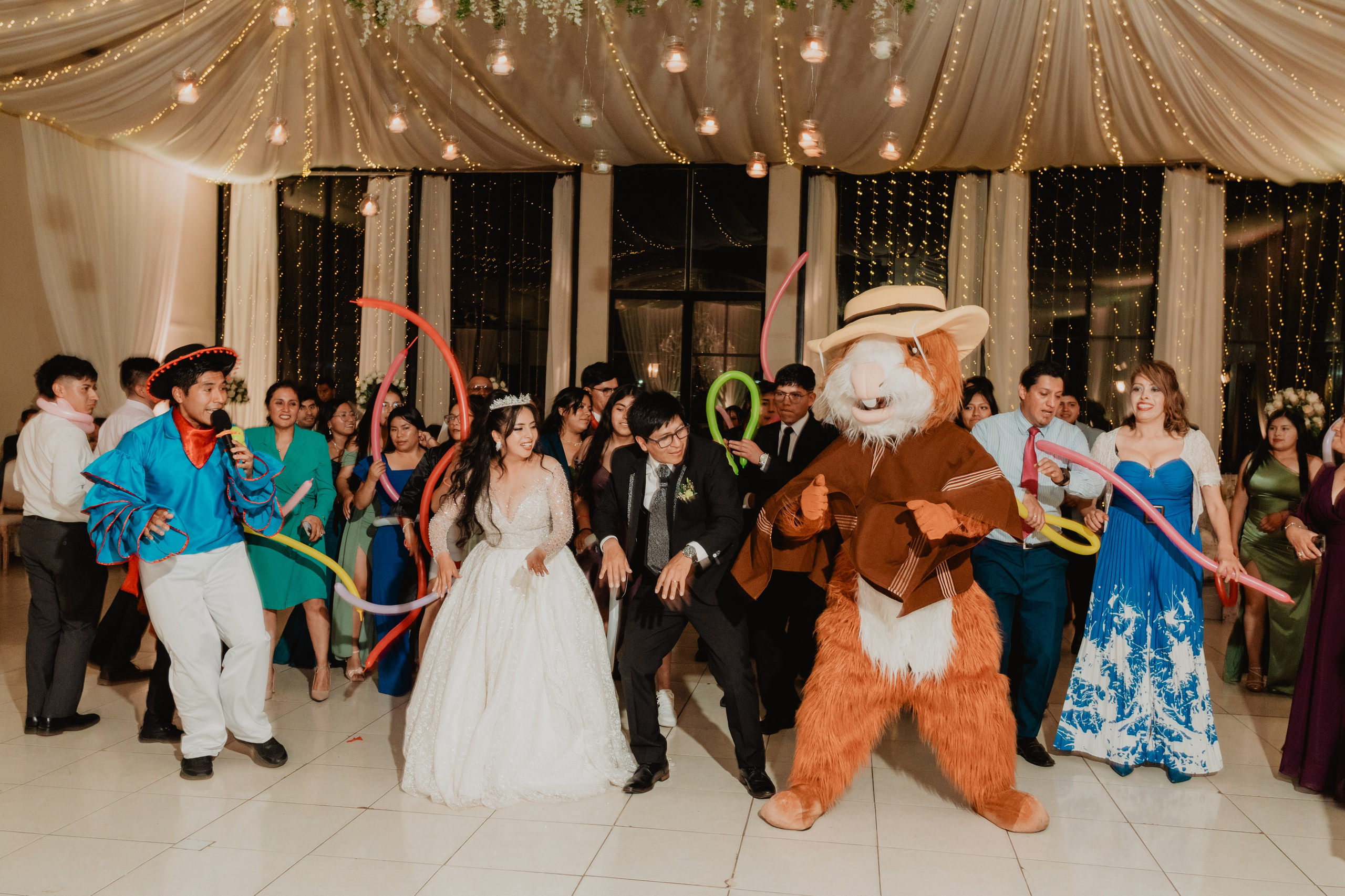 FERNANDO + MARIBEL | BODA RELIGIOSA. Studio KVTA | Fotografía y Video de Bodas en Arequipa