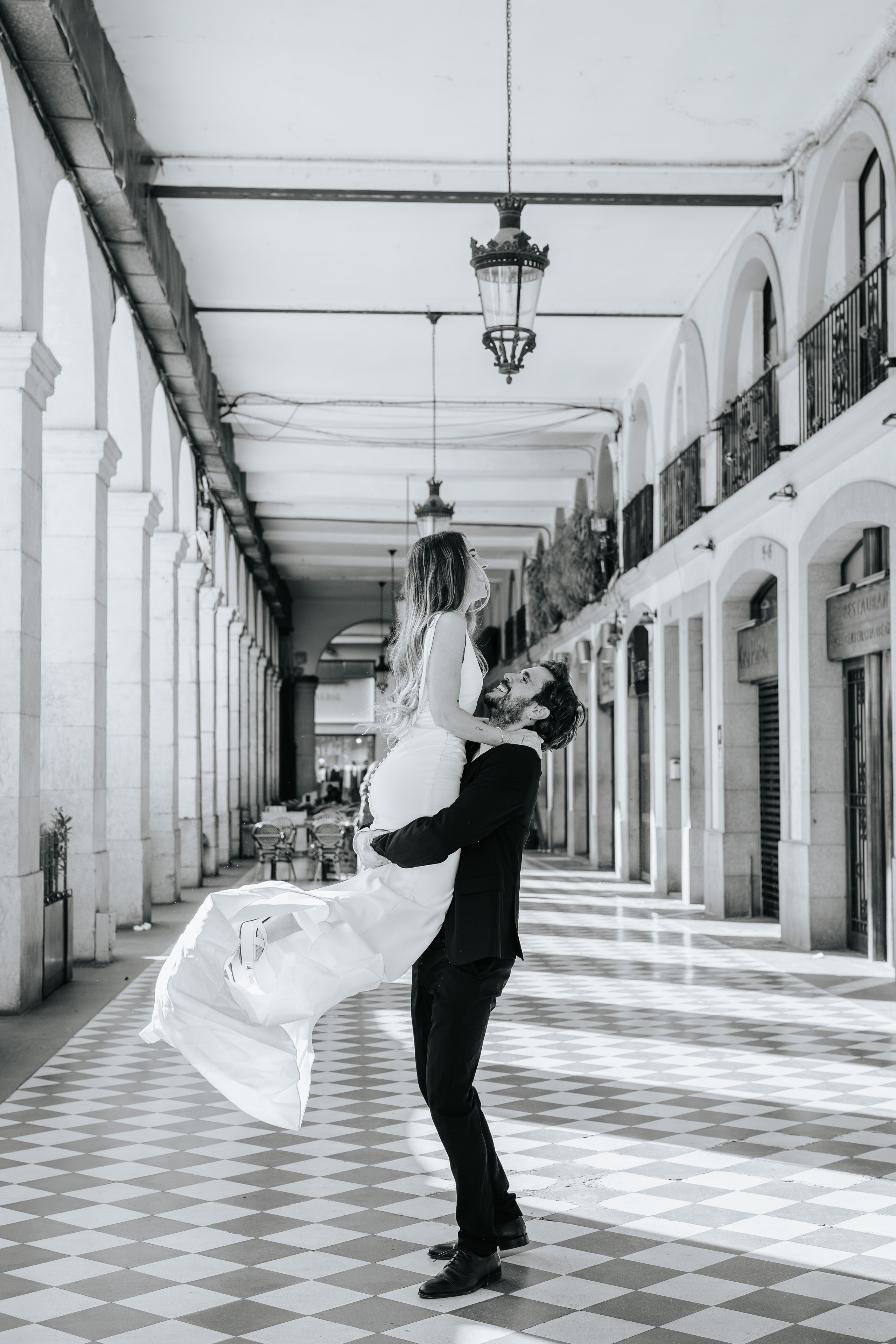 Barbara+Carlos, Girona, Love story. Wedding photographer in Catalonia