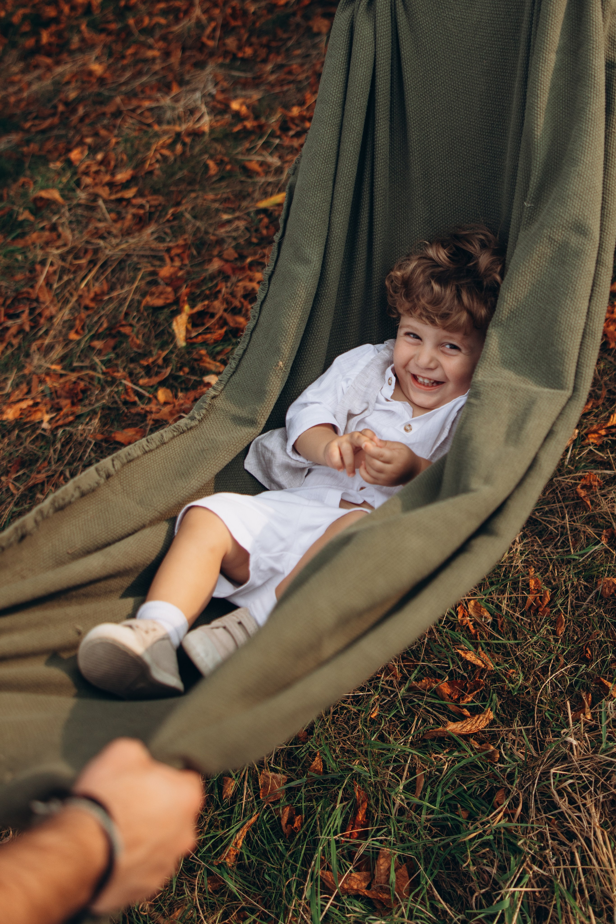 Valerik with parents (Hyde park). Anastasia Klink, Photographer in London
