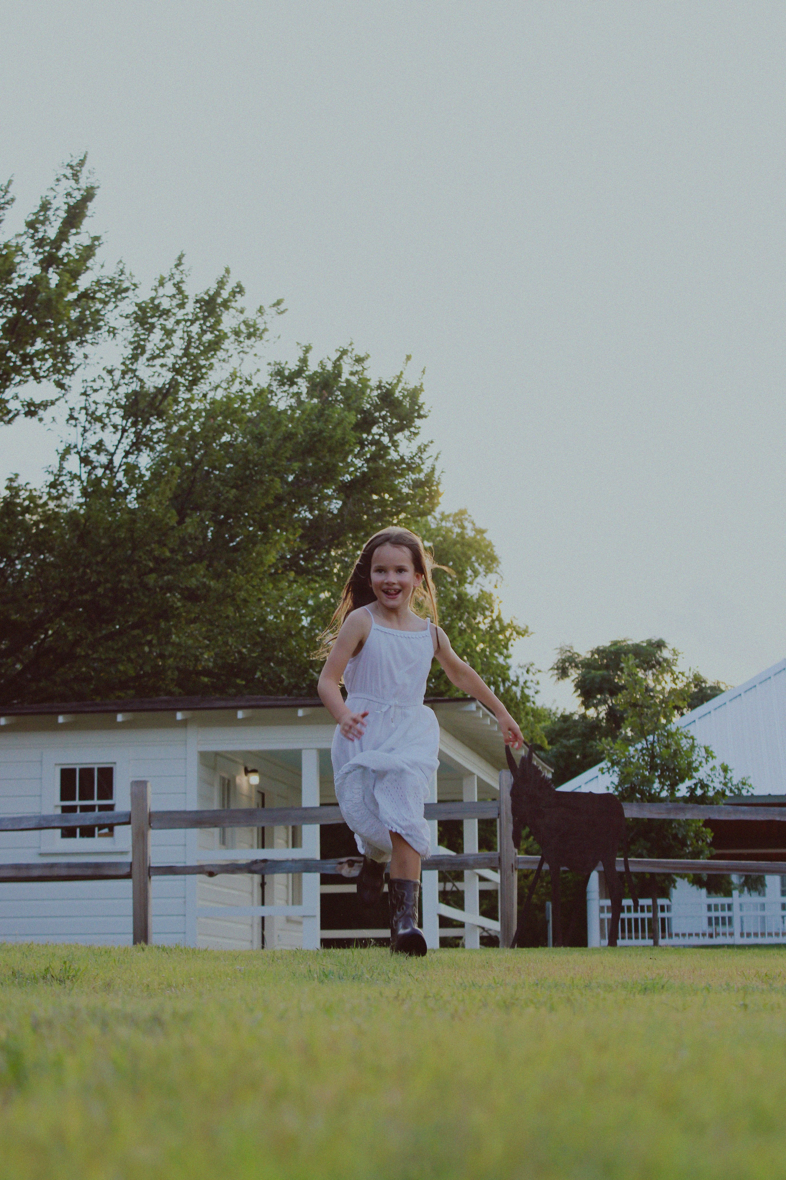 Texas Countryside Family Photoshoot in Cowboy Style. Lana Petrychenko — Portrait & Family Photographer. Valencia, Spain
