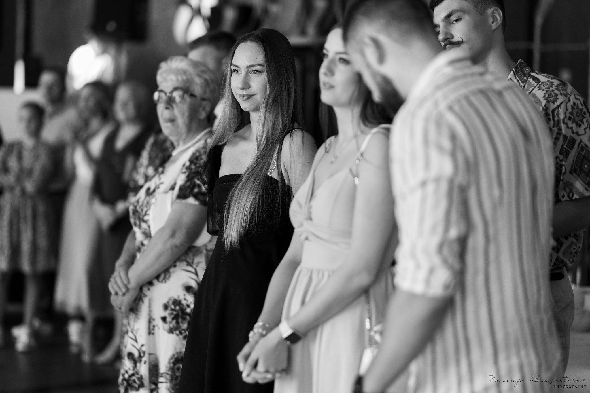 Vestuvinė fotosesija Kaune, Vienybės aikštėje, prie Lietuvos banko