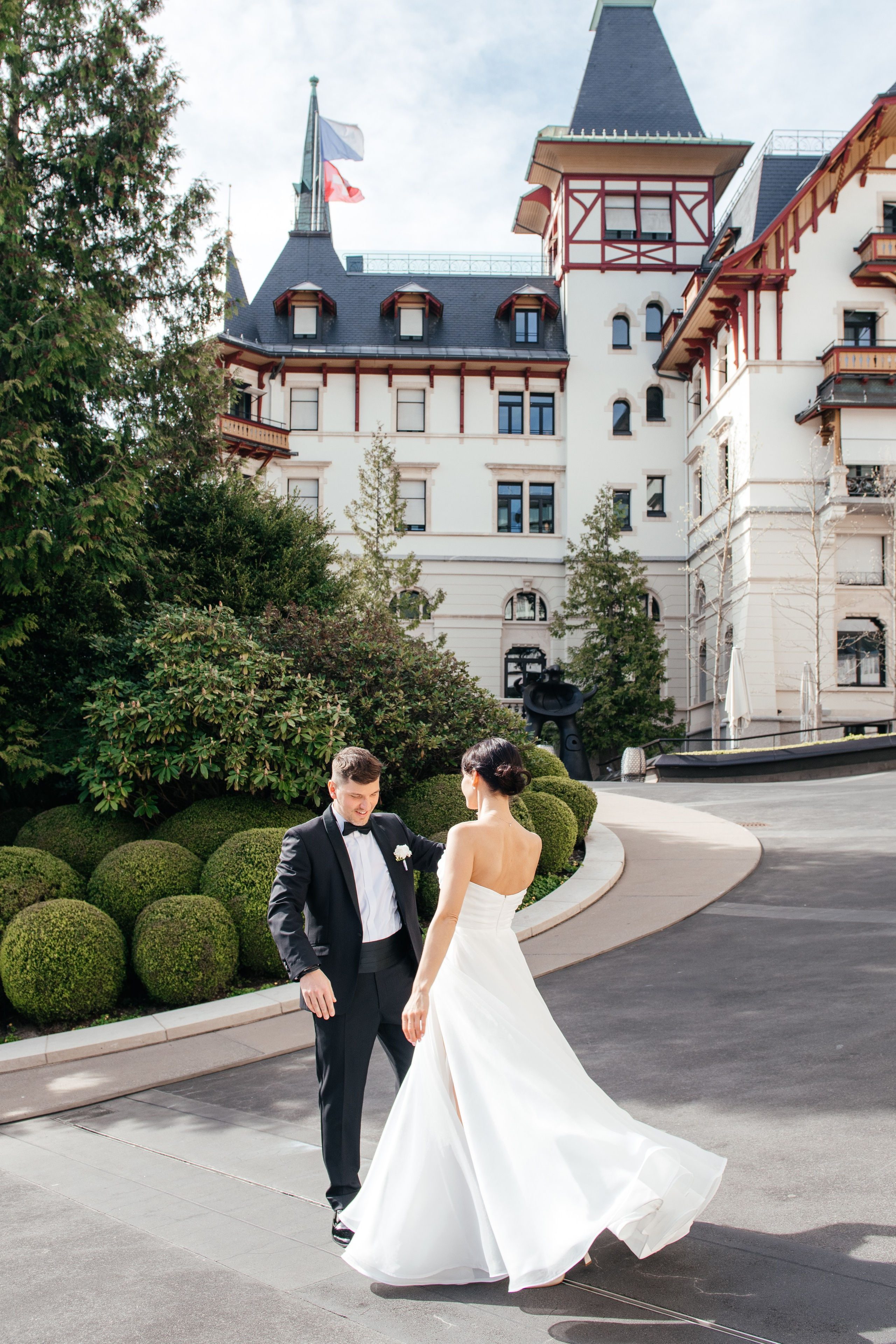 PORTFOLIO. I am Elena Altendorfer. Wedding photographer in Zurich and Switzerland