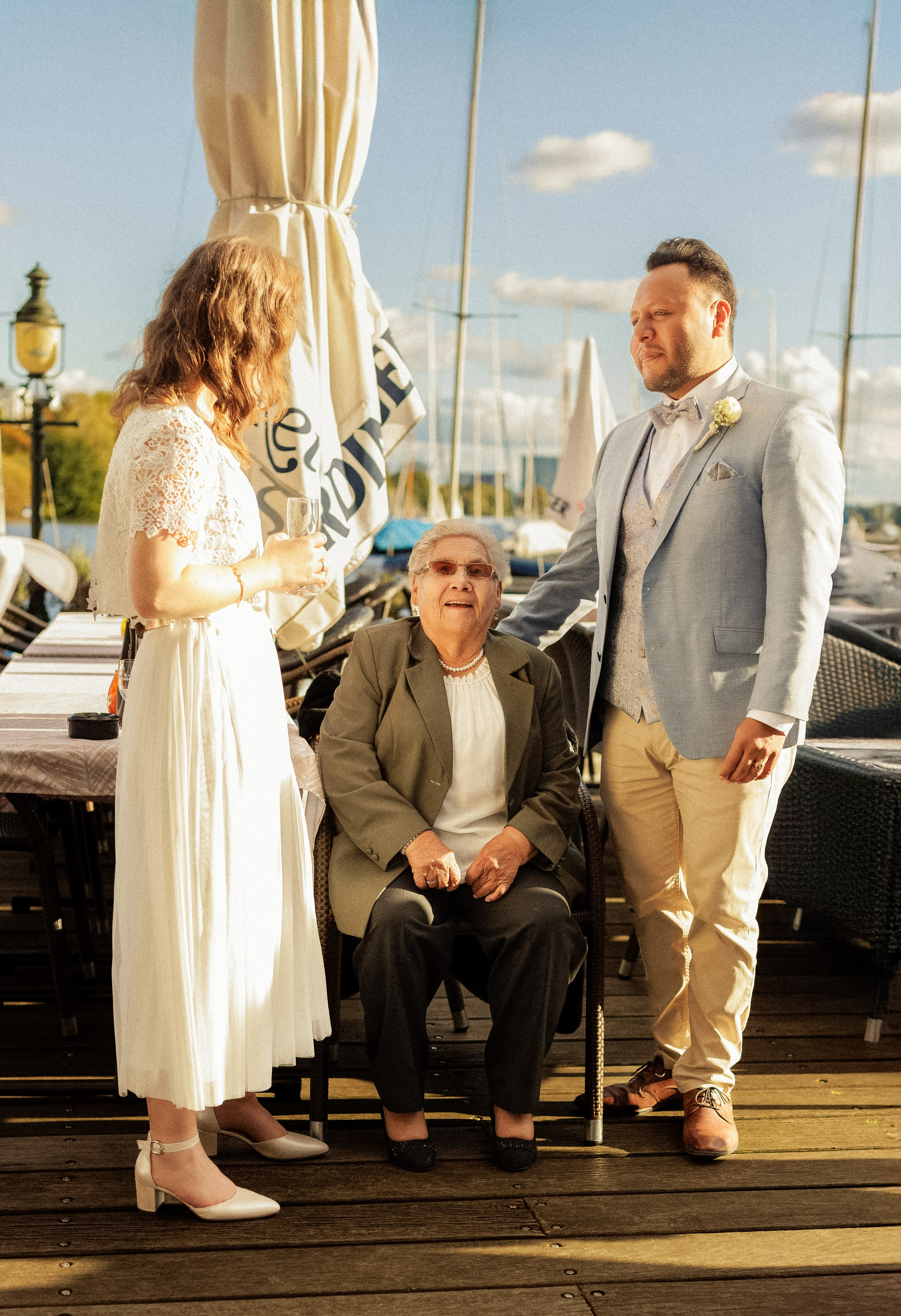 Traumhochzeit im Bobby Reich | Moderne Liebe am Hamburger Alsterufer. Hochzeitsfotograf und Hochzeitsvideograf aus Hamburg | Roka21Film