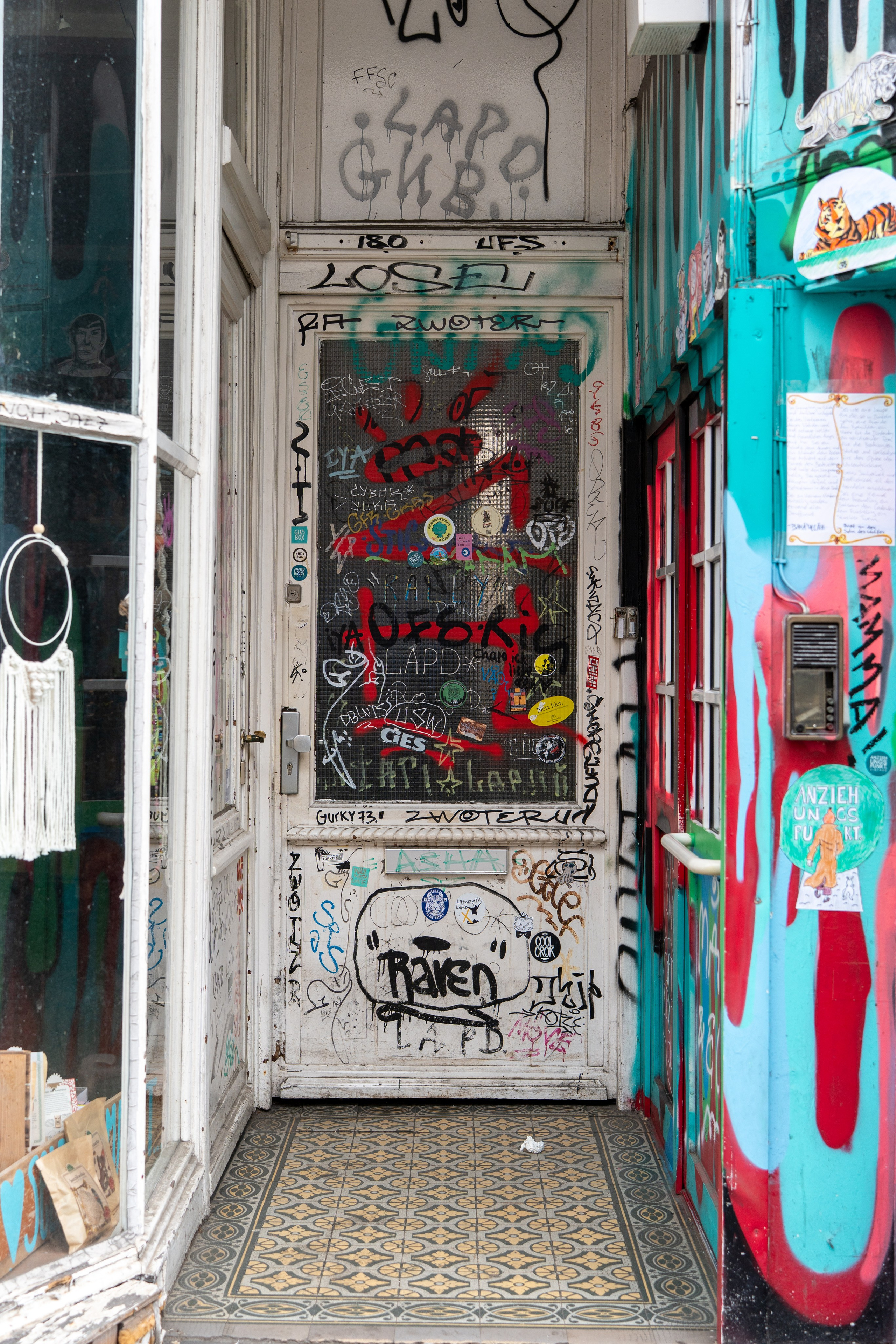 A little bit of street in Bremen #1. URBANSTREETFILES.ART