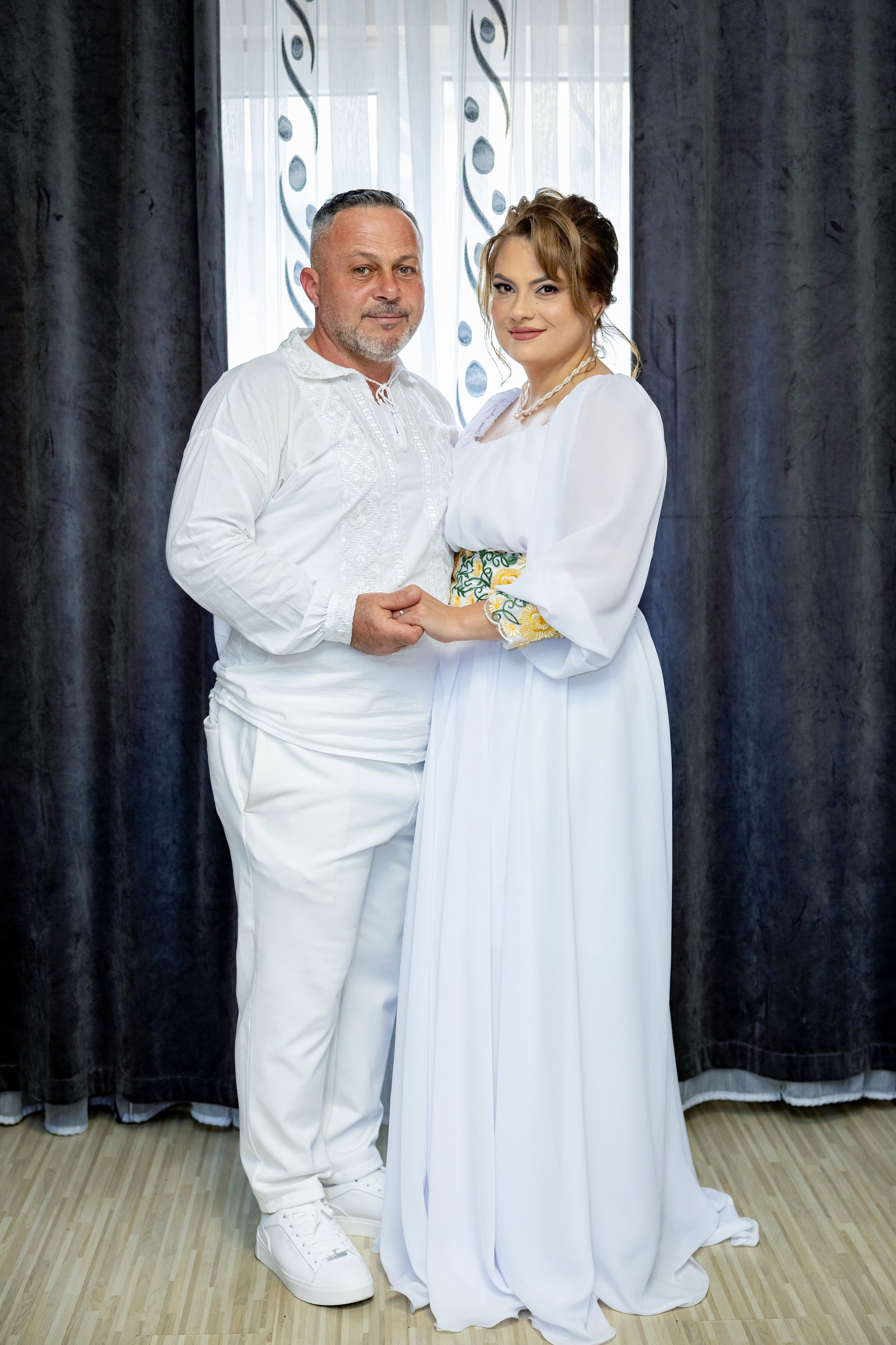 Andrei Sebastian. Moments By Gub