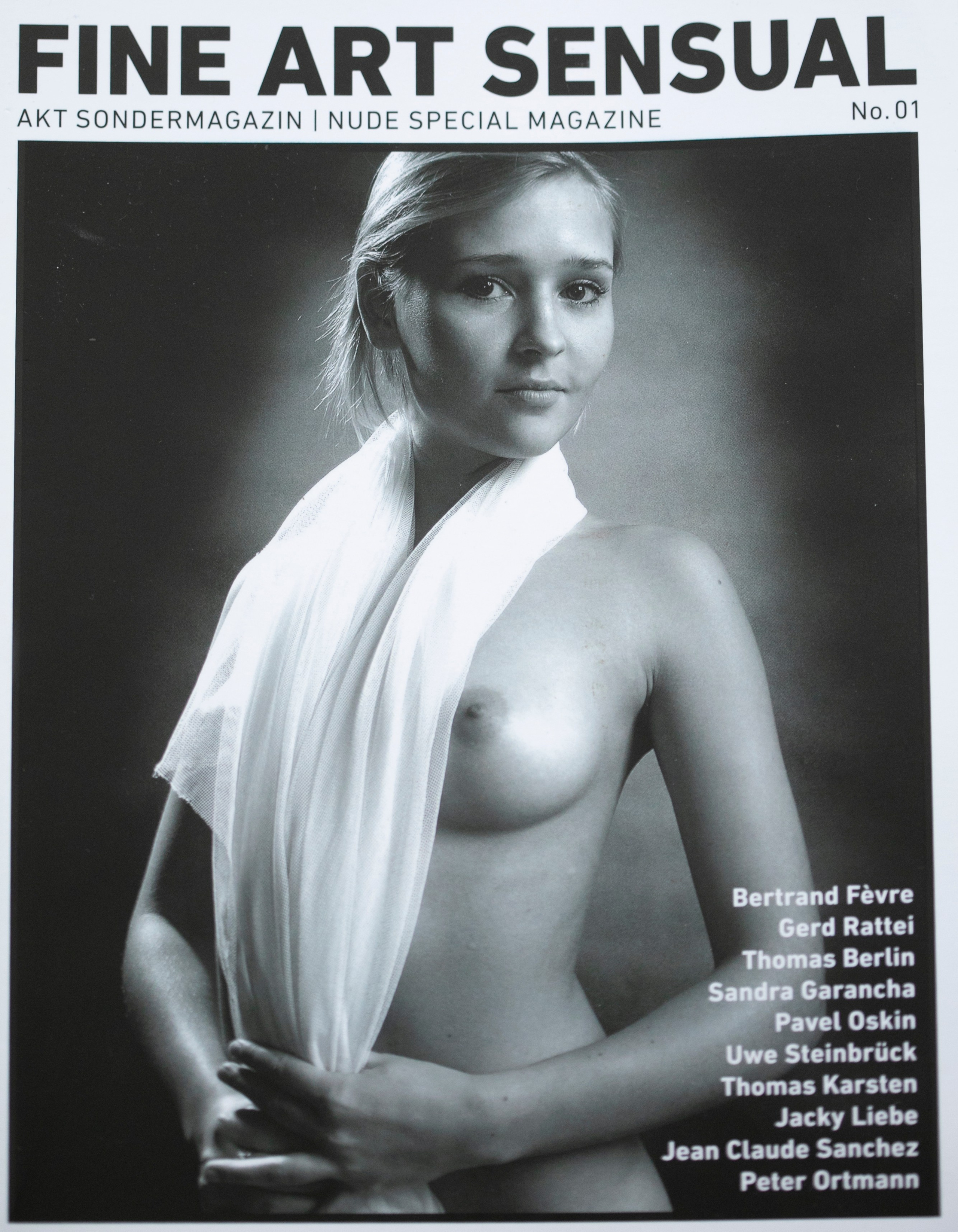 “Fine art Sensual” mākslas foto izdevums, sieviešu portretu sērija. Sandra Garanca Portrait and event photographer