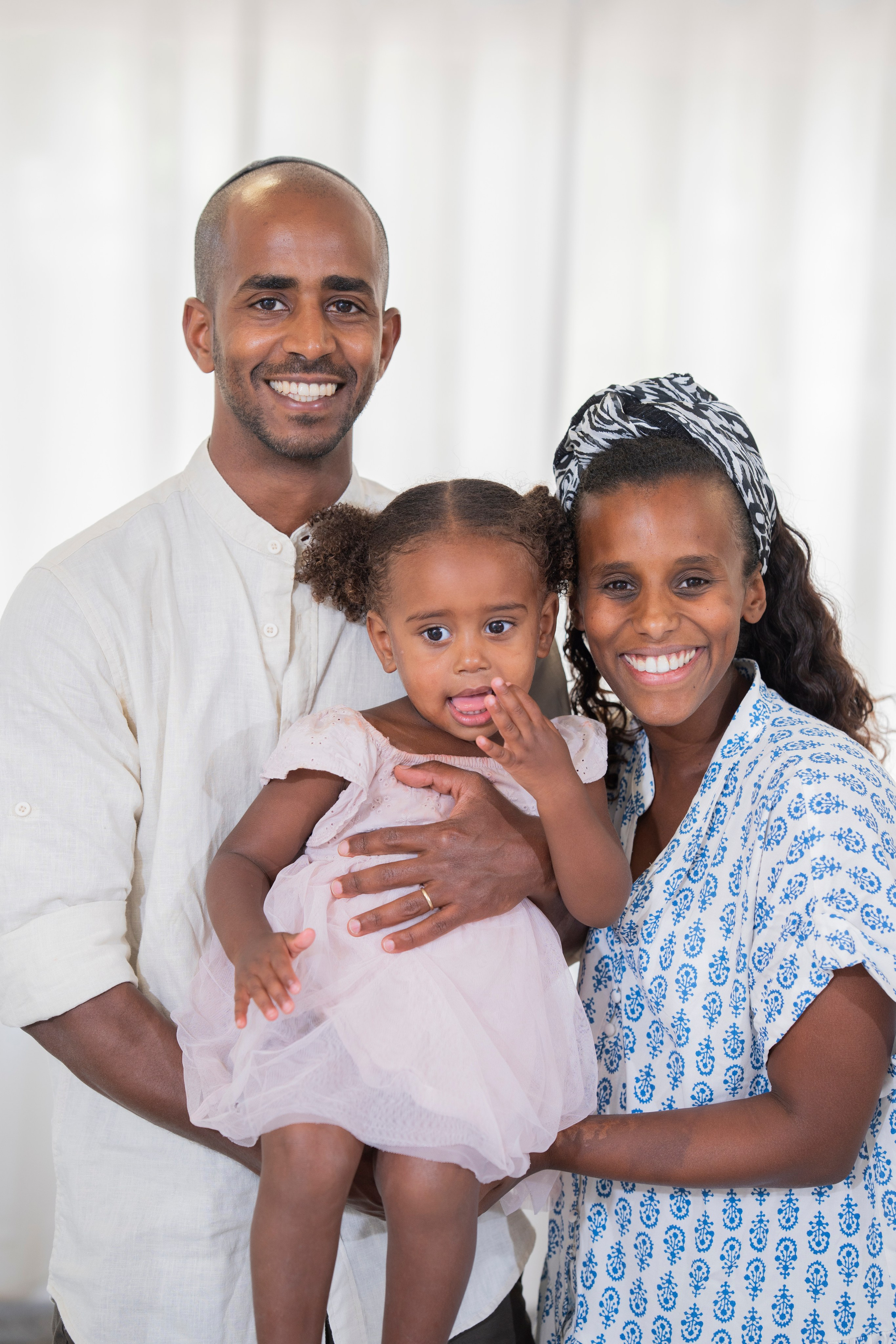 משפחת סלומון. יוסף מזרחי צילום חתונה, ברית וזוגיות. צלם מקצועי שאוהב להוציא אתכם הכי יפים ברגעים הכי מרגשים