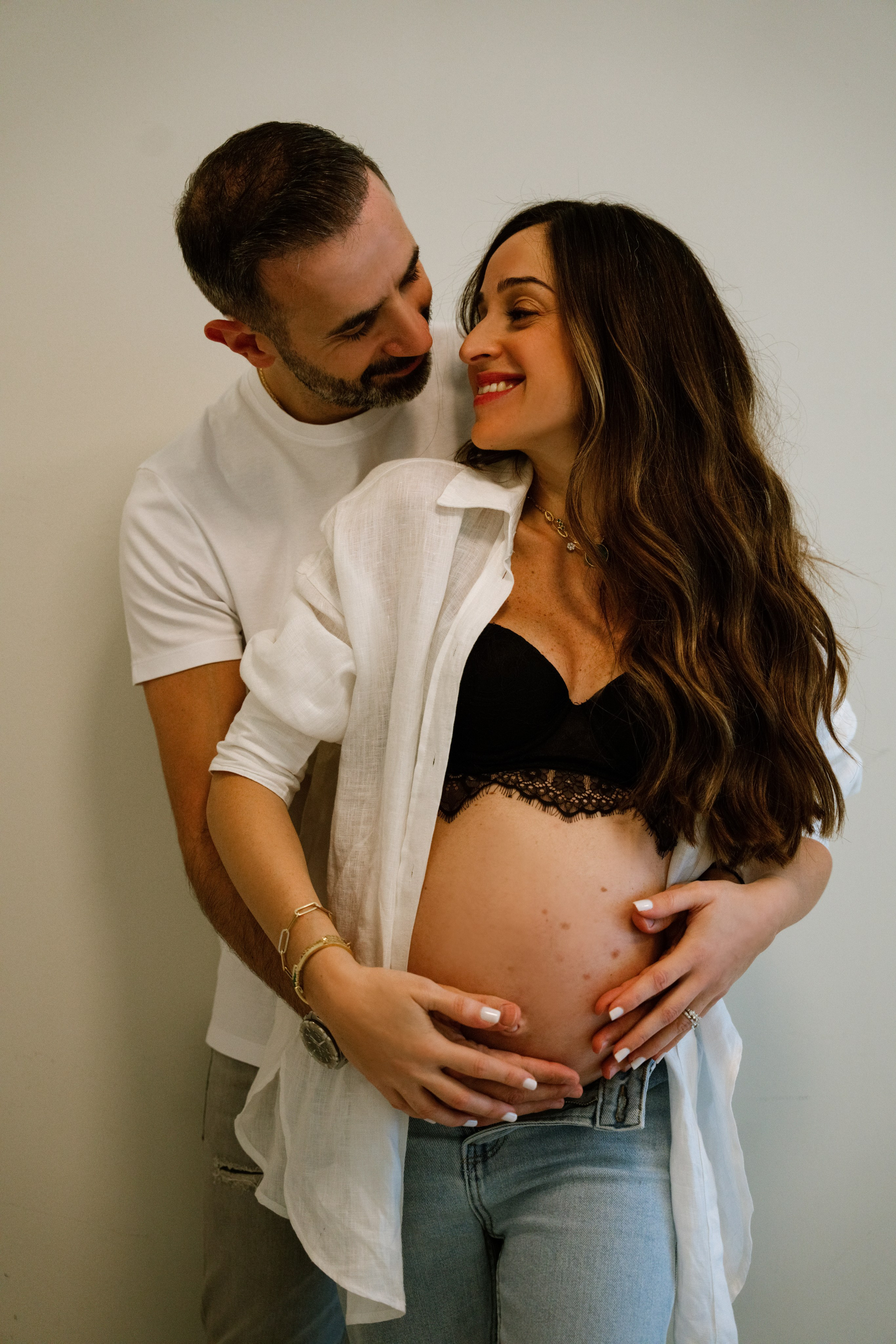 Cozy home session. Angela Iakovleva — Family Photographer in Dubai