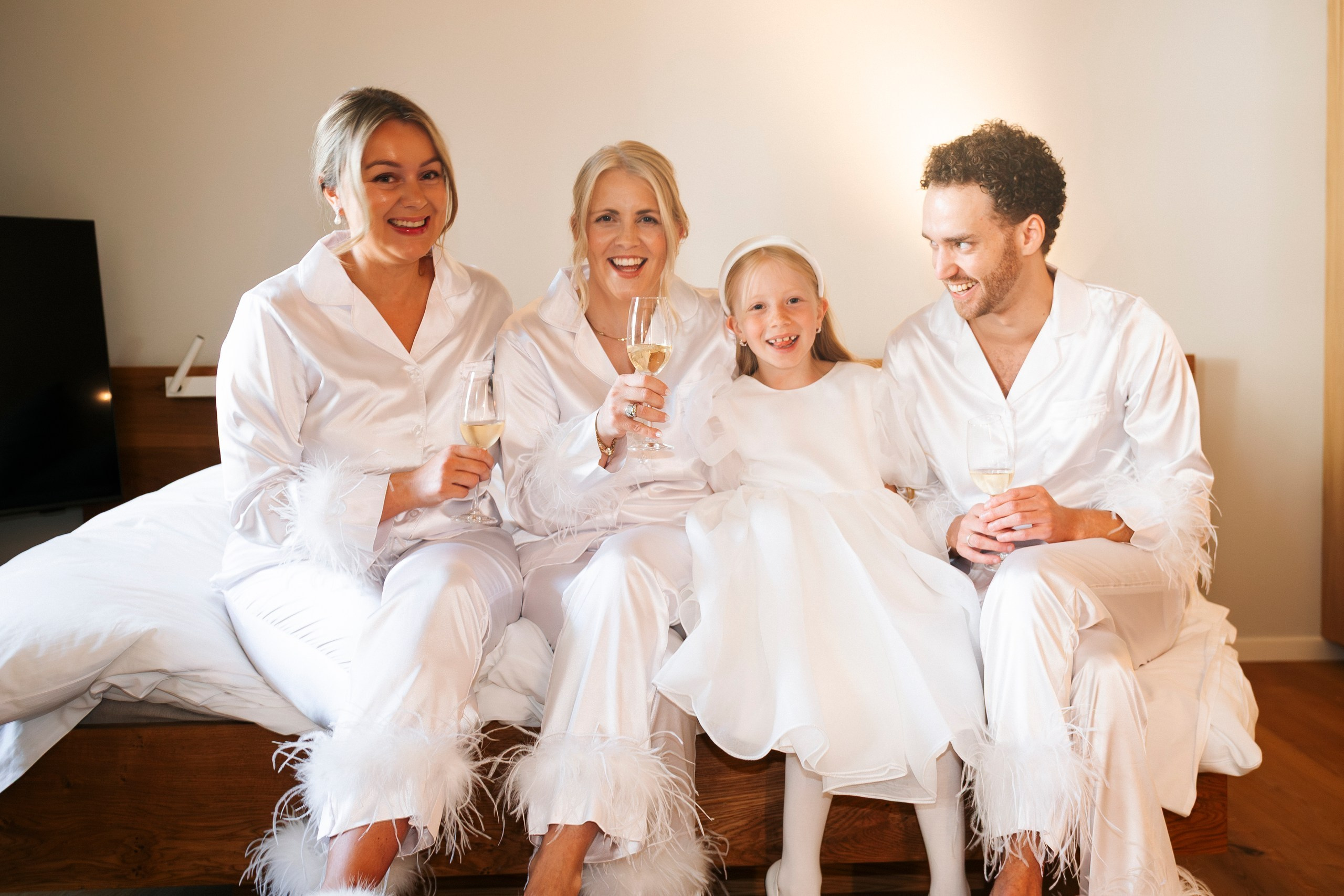 Hedda & Yngve. Bryllupsfotograf, videograf, Norge. Wedding photography, Norway