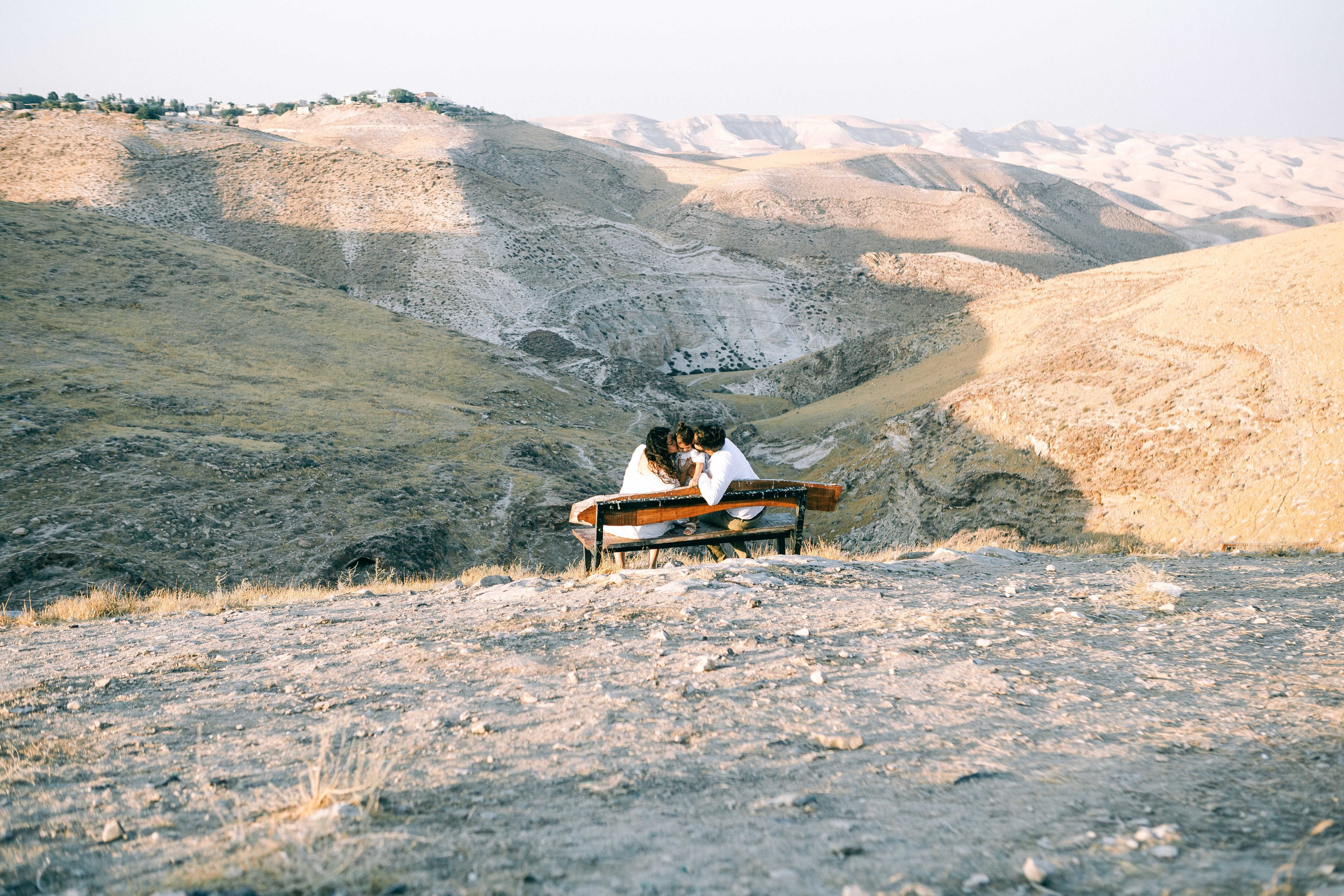 PREGNANT PHOTOSESSION IN THE DESERT. PHOTOGRAPHER IN ISRAEL