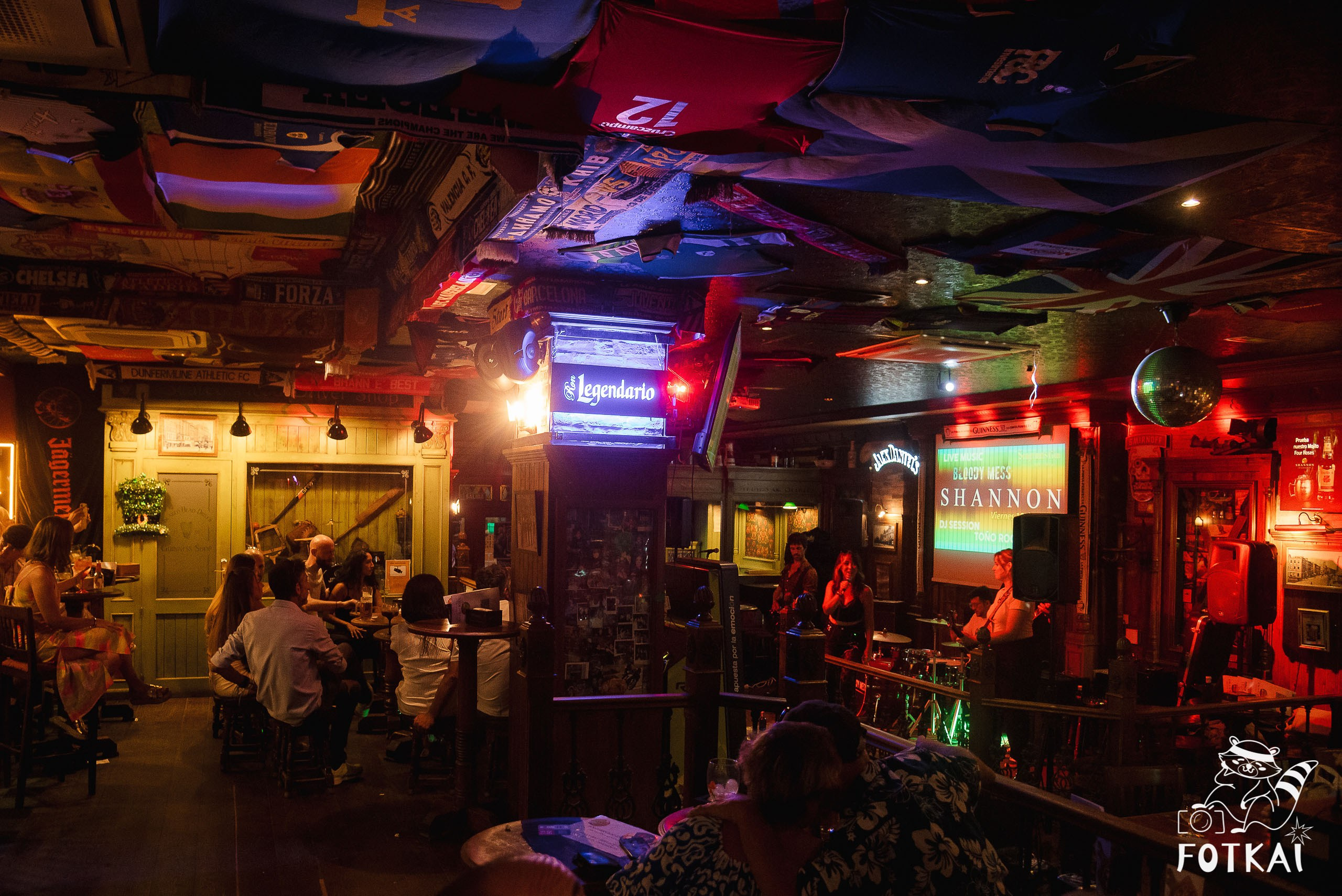 Bloody Mess en Shannon | Irish Pub: Reportaje fotográfico 15.08.25 | FOTKAI