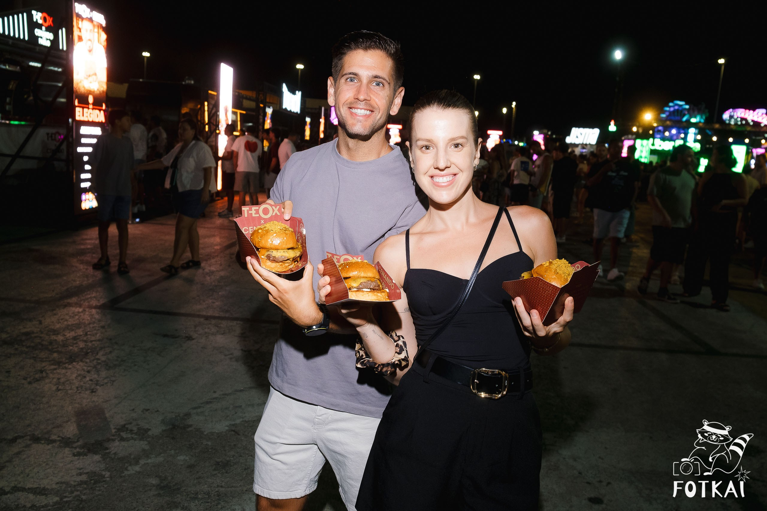 The Champions Burger en Torrevieja: Reportaje fotográfico 22.08.25 | FOTKAI