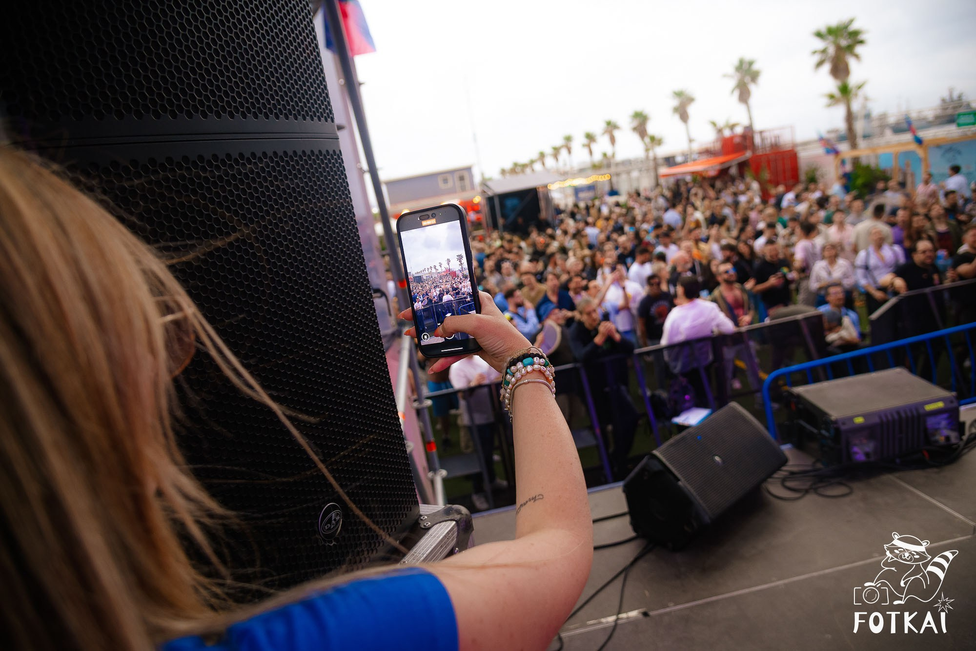 Cariña La Fiesta 2.0 — Fotos del evento en El Muelle Live, Alicante, 2026 | FOTKAI