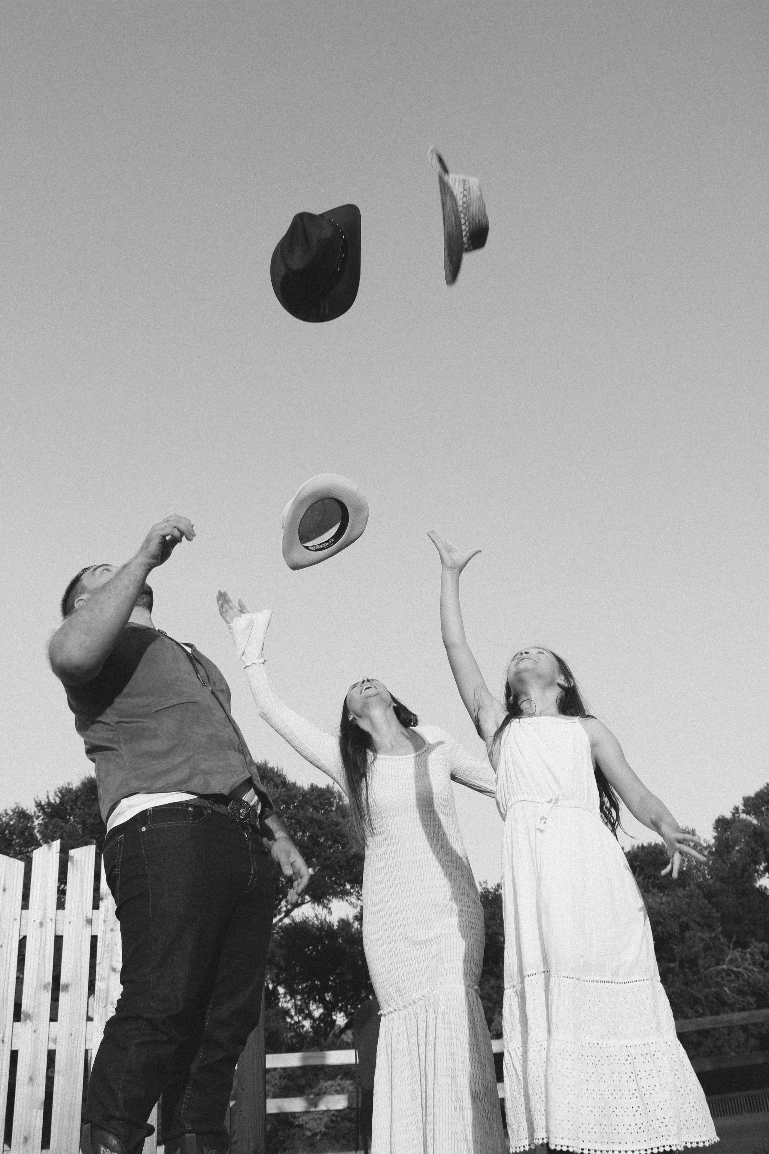 Texas Countryside Family Photoshoot in Cowboy Style. Lana Petrychenko — Portrait & Family Photographer. Valencia, Spain
