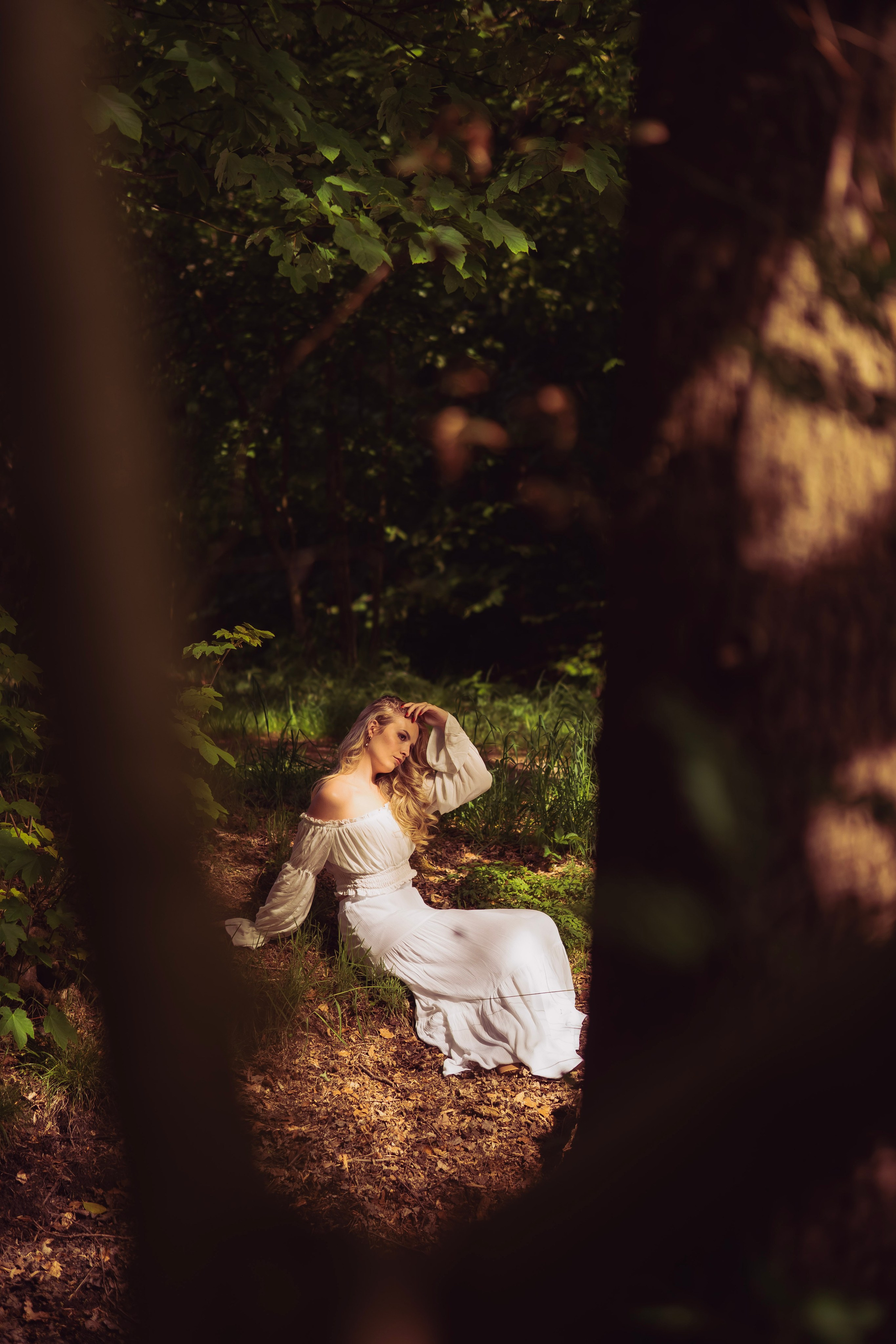 Magical reflection forest photoshoot in Netherlands 