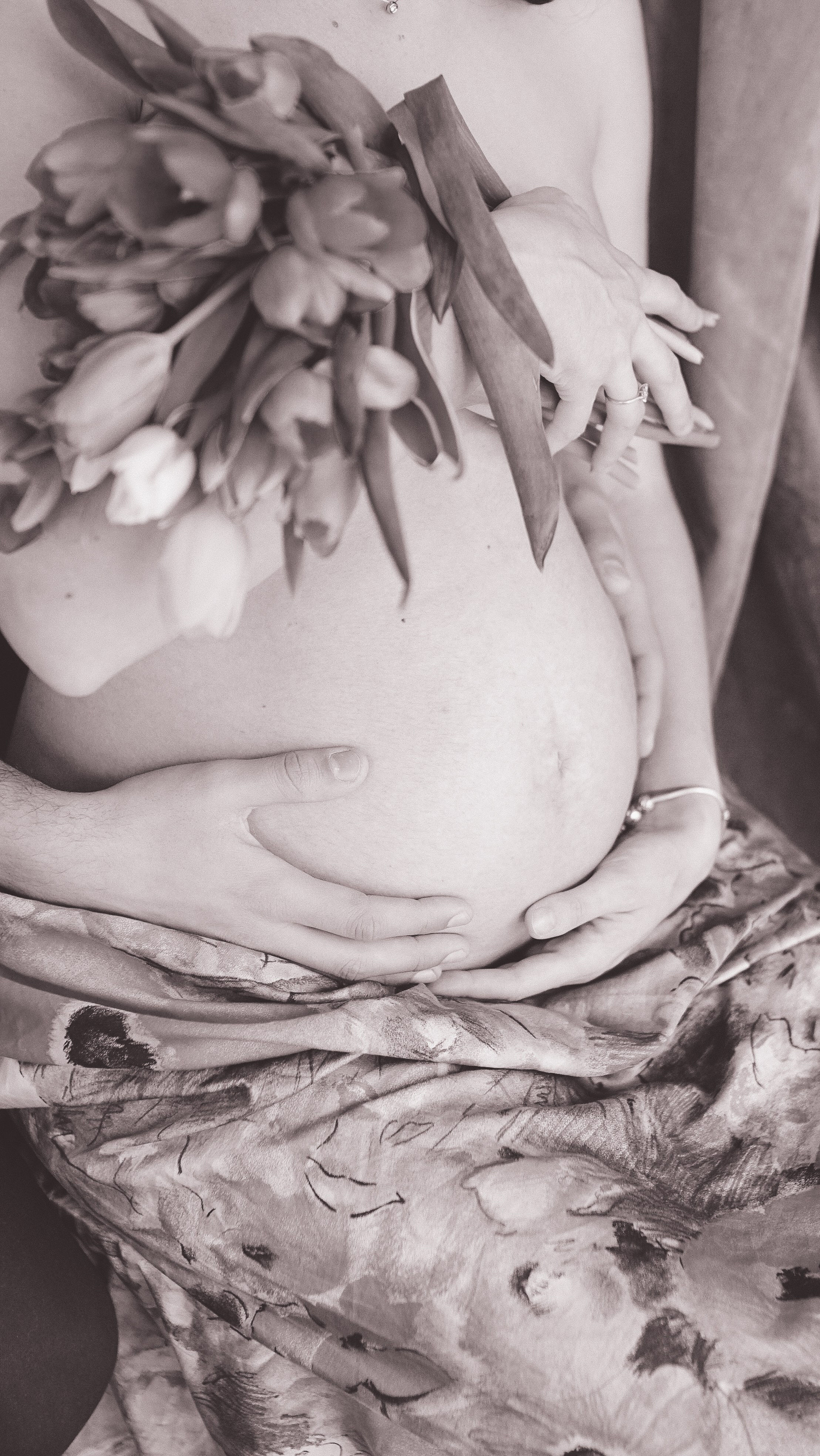 Mother Earth: Proiect de Fotografie Maternitate | Mădălina Beda. Madalina Beda- Artist vizual, fotograf, doula la nastere, consultant babywearing Brasov si in toata tara