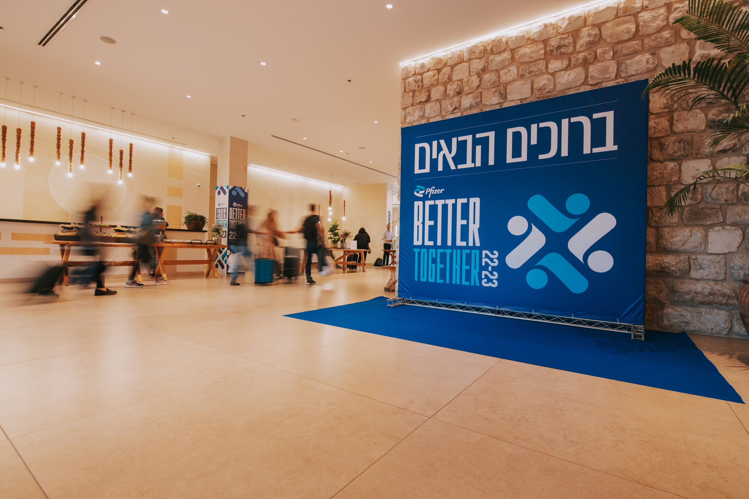 Pfizer. AMIR BUCHNIK PHOTOGRAPHER