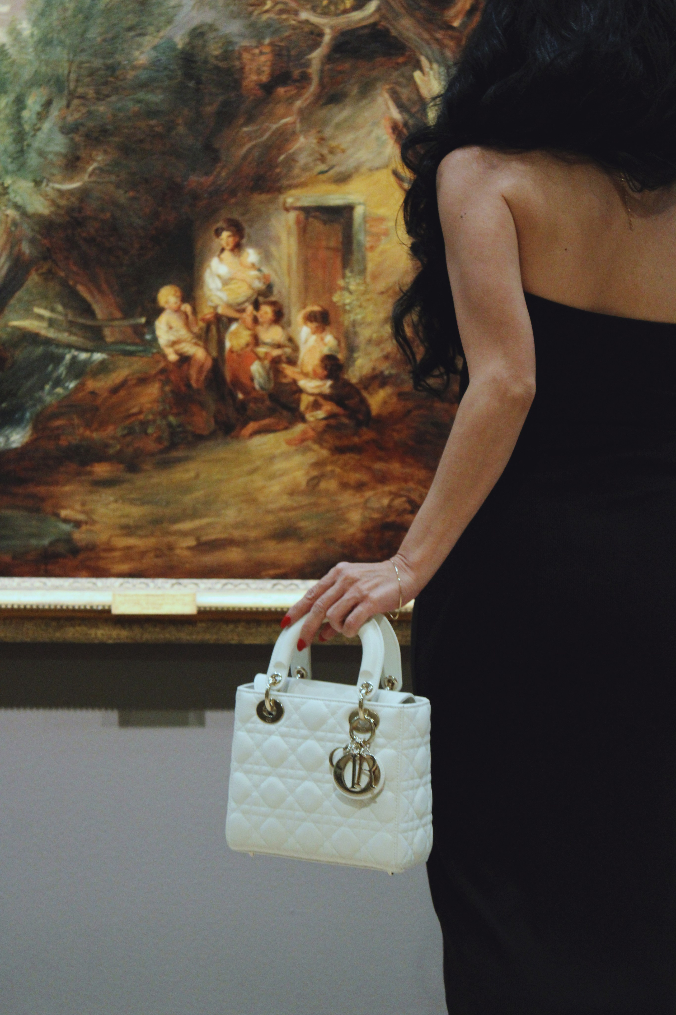 Women’s Lifestyle Indoor Photoshoot in Museum. Lana Petrychenko — Portrait & Family Photographer. Valencia, Spain