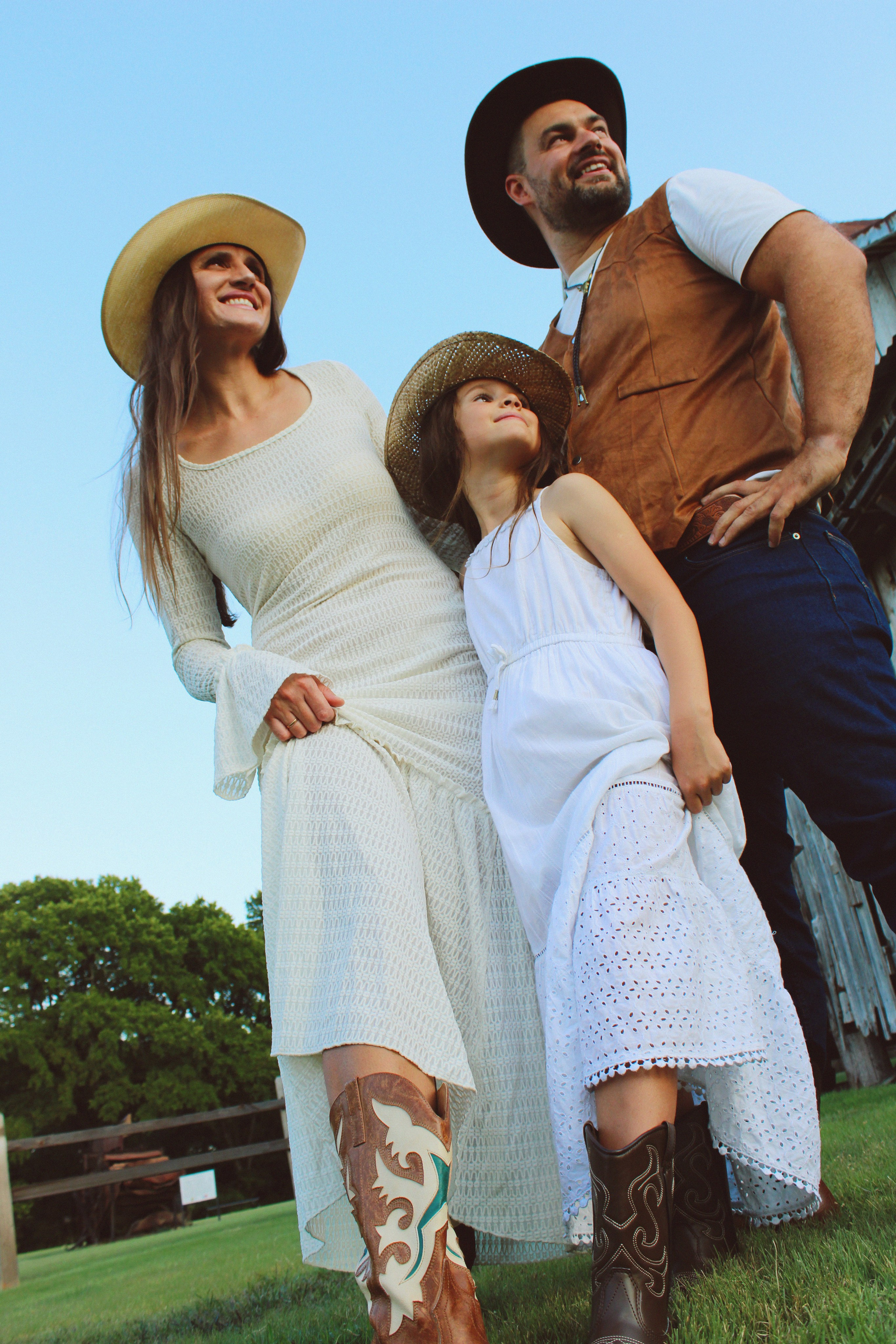 Texas Countryside Family Photoshoot in Cowboy Style. Lana Petrychenko — Portrait & Family Photographer. Valencia, Spain